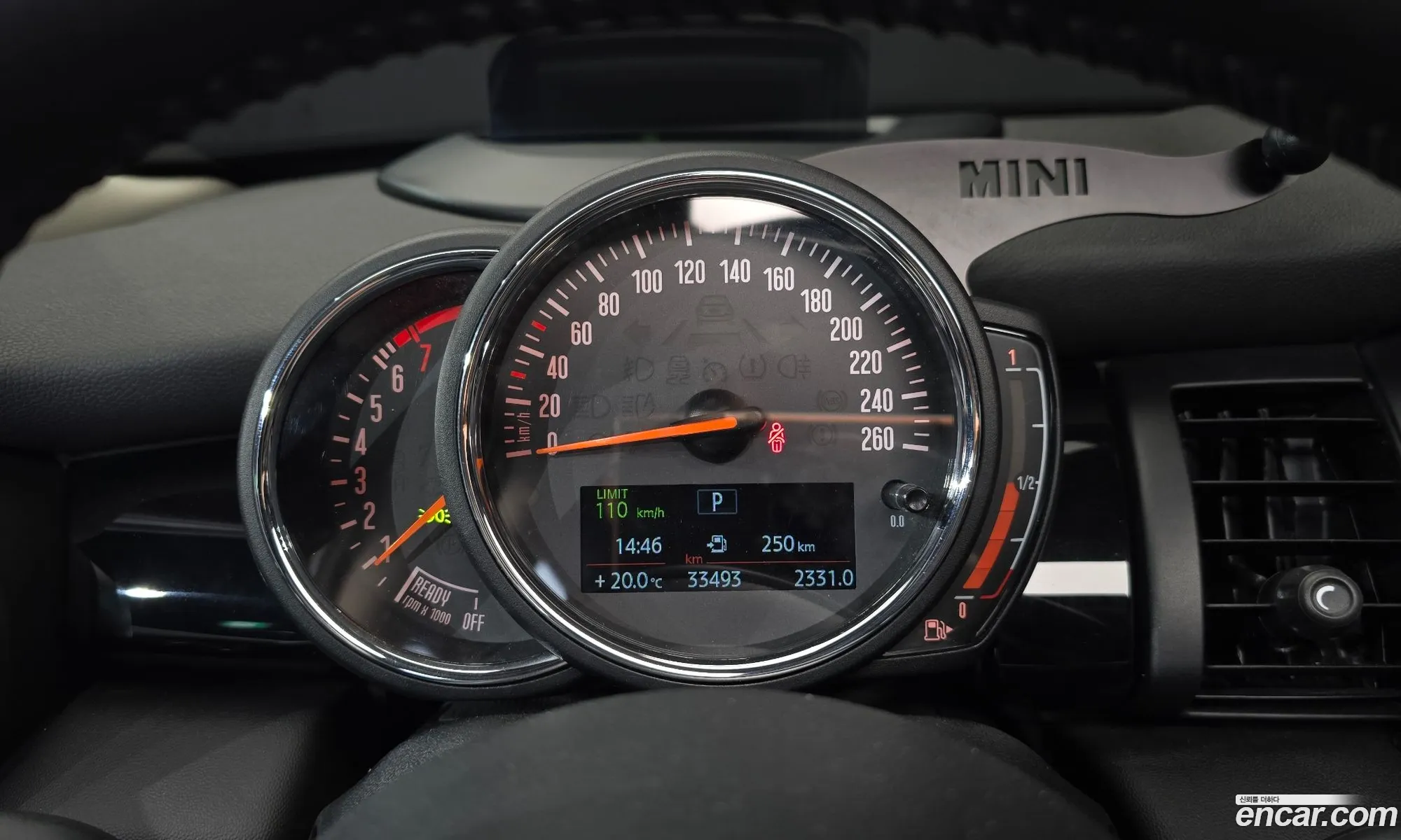Mini Cooper 2020 — 25