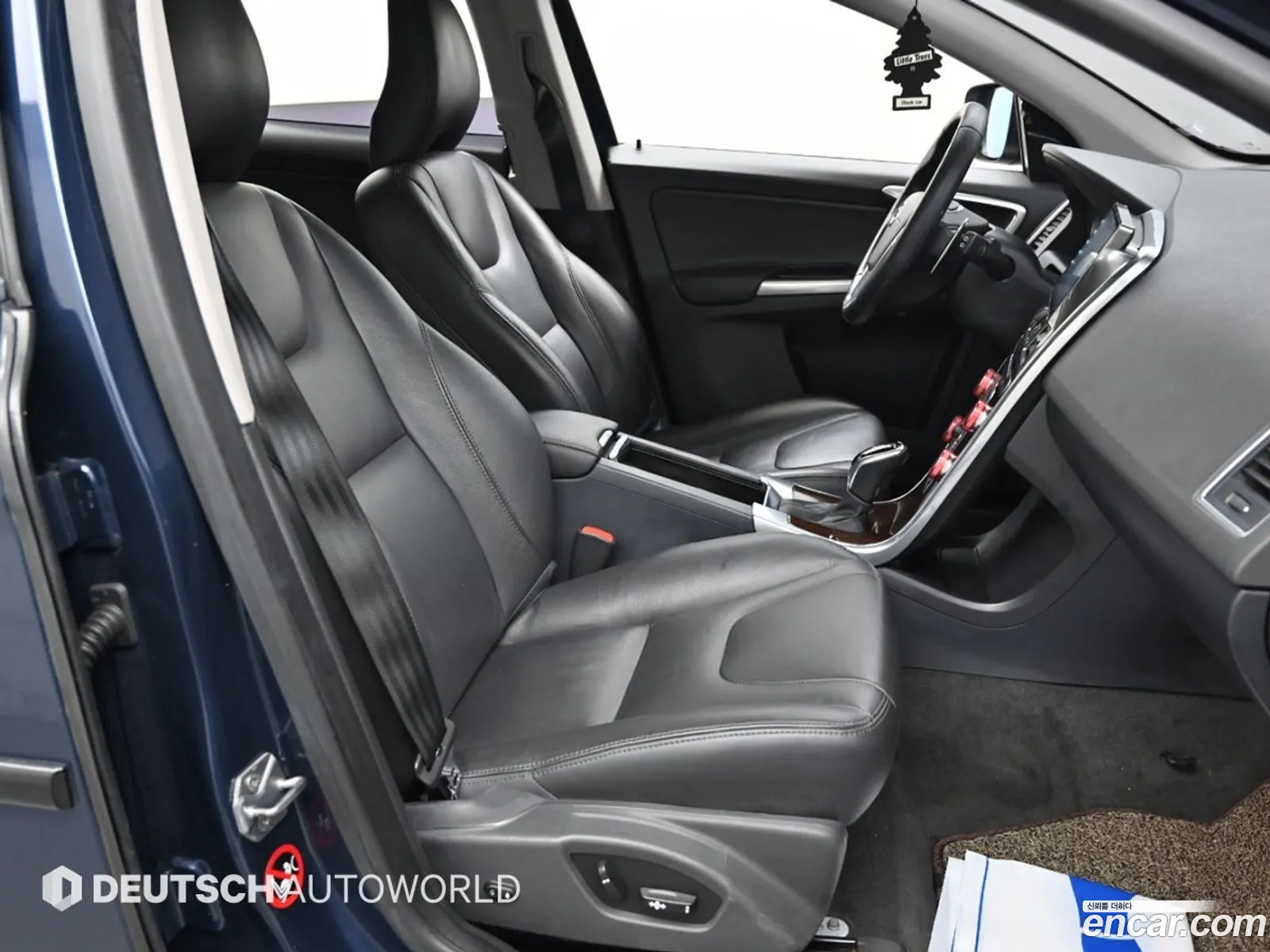 Volvo XC60 2015 — 17