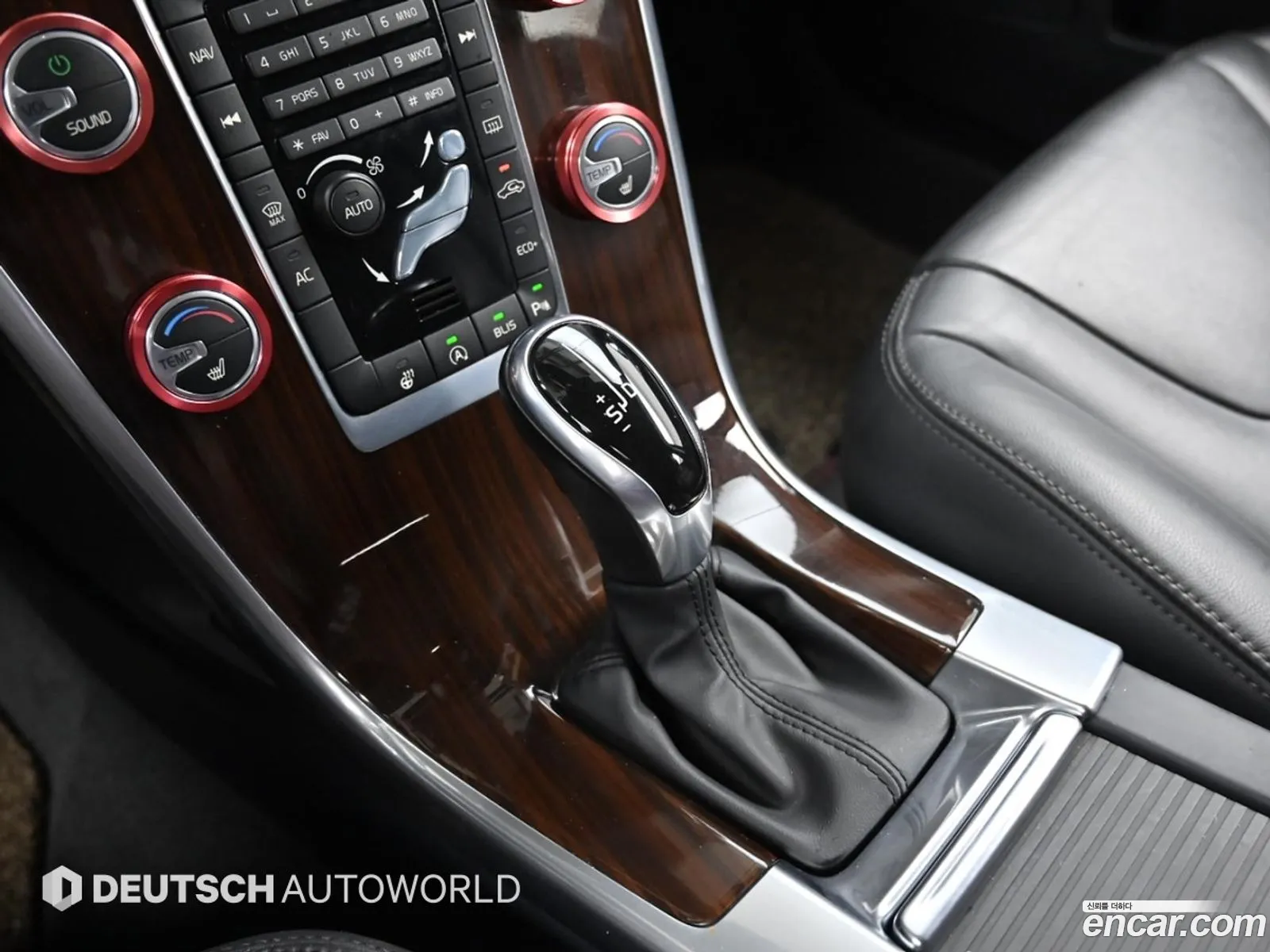 Volvo XC60 2015 — 12