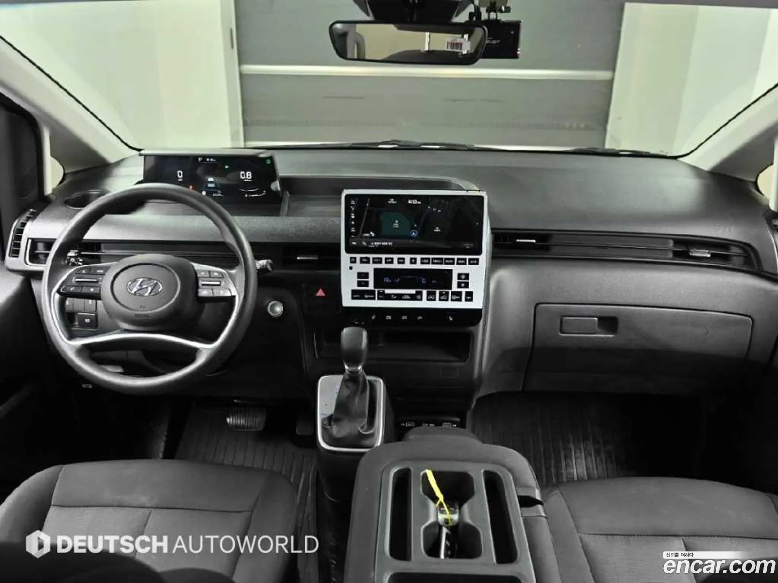 Hyundai Staria 2022 — 18