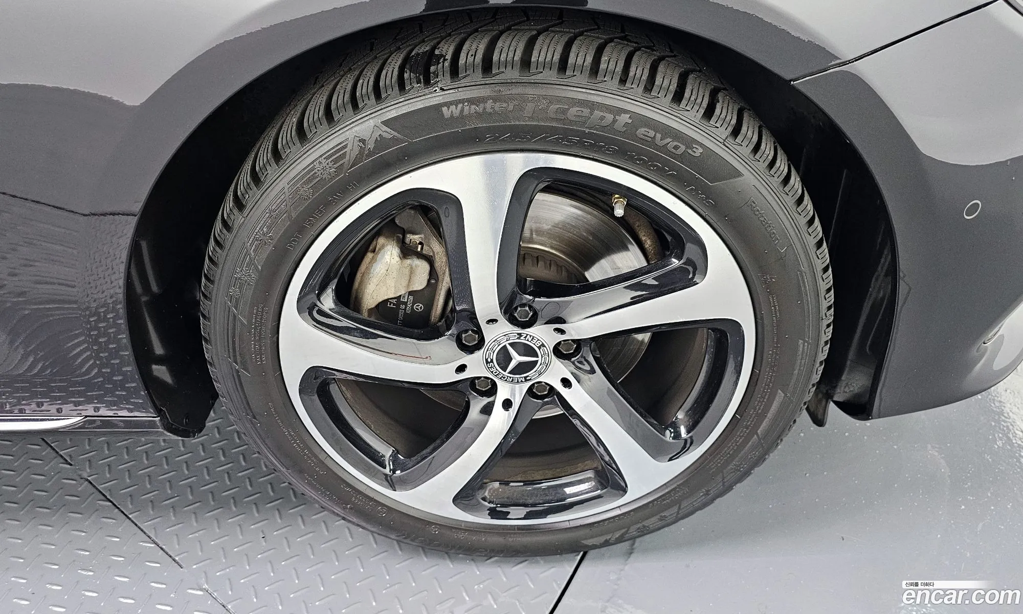Mercedes-Benz E-Class W213 2019 WDDZF4FB9LA718771 — 10