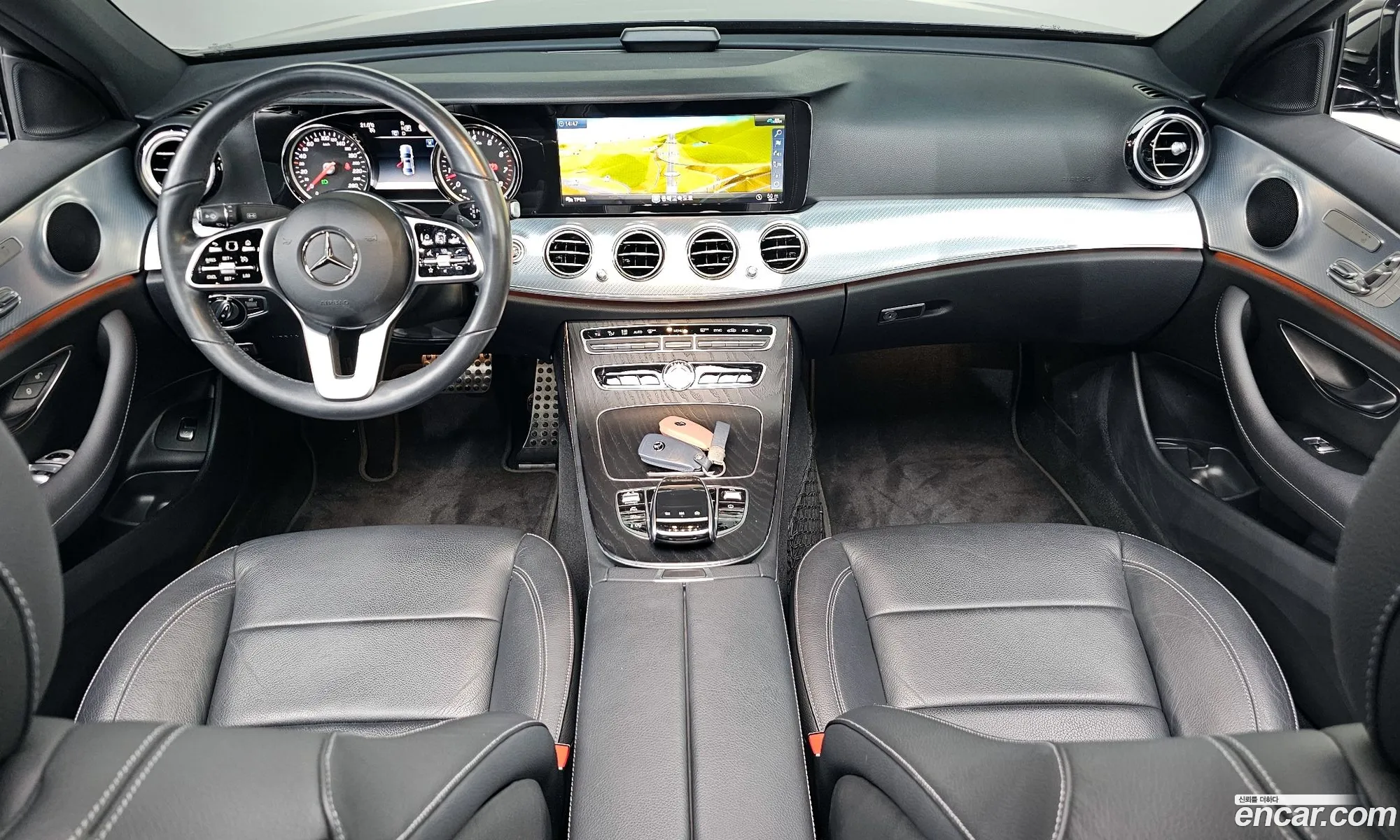 Mercedes-Benz E-Class W213 2019 WDDZF4FB9LA718771 — 30