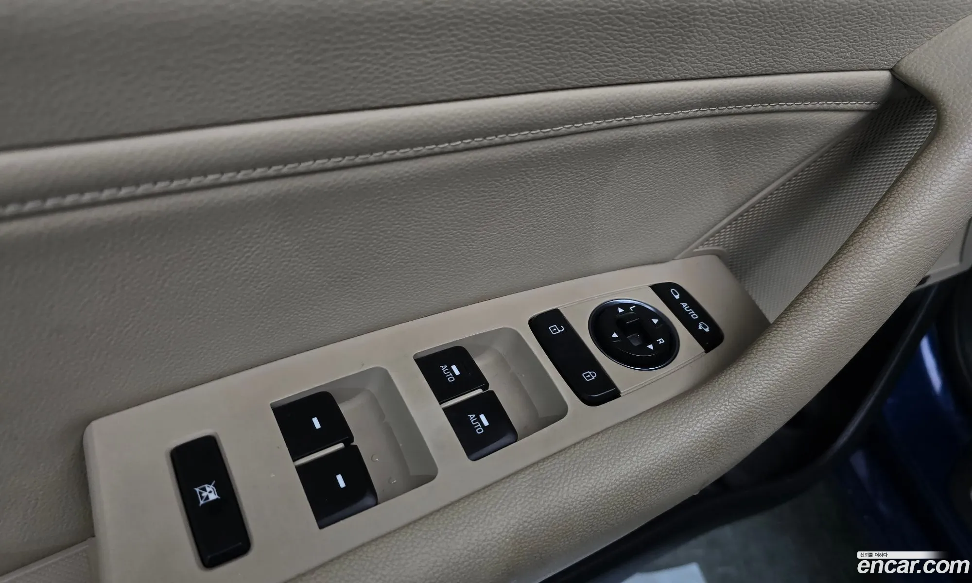 Hyundai LF Sonata 2014 — 22
