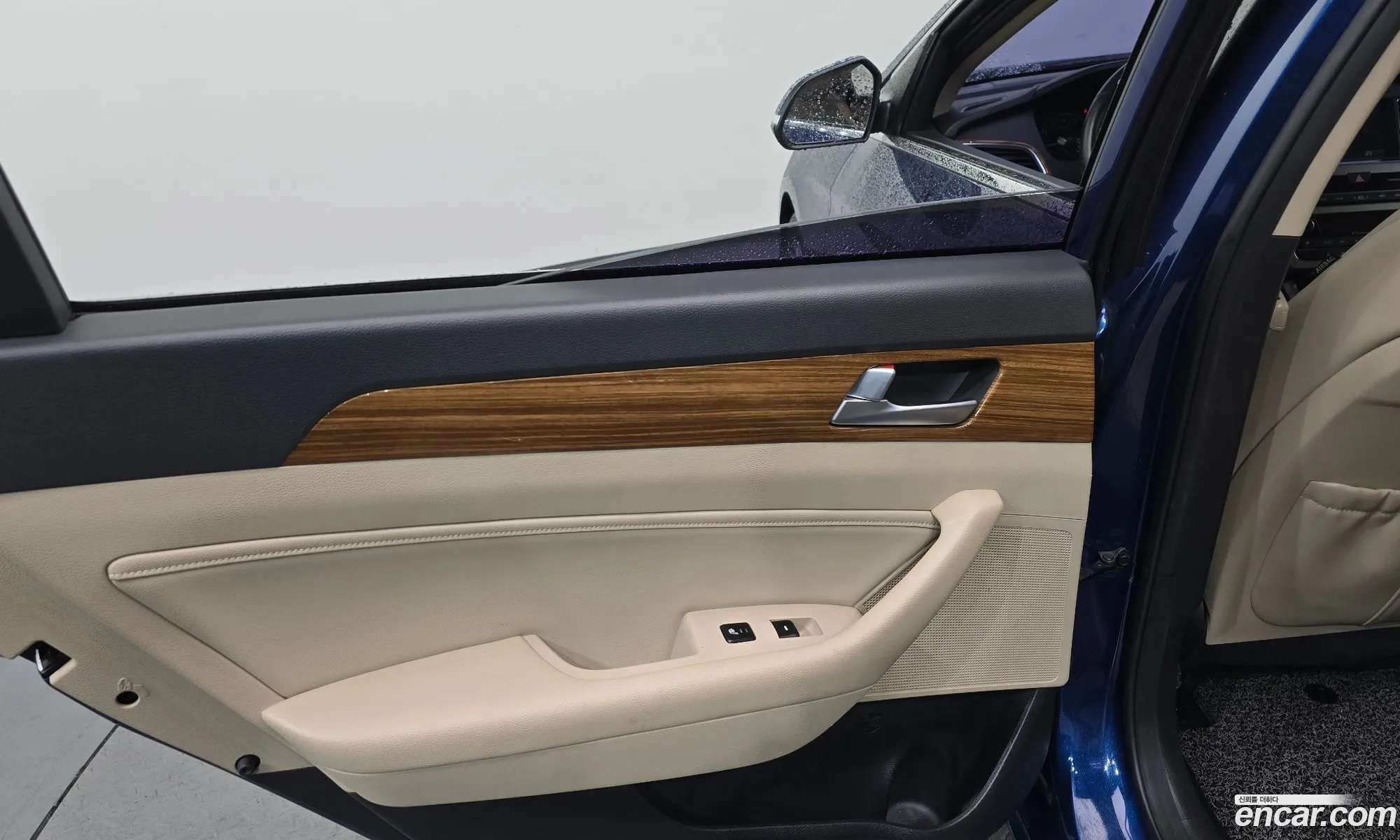 Hyundai LF Sonata 2014 — 21