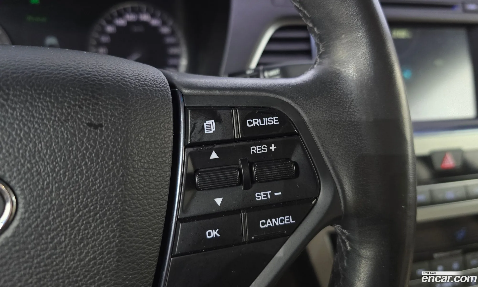 Hyundai LF Sonata 2014 — 11