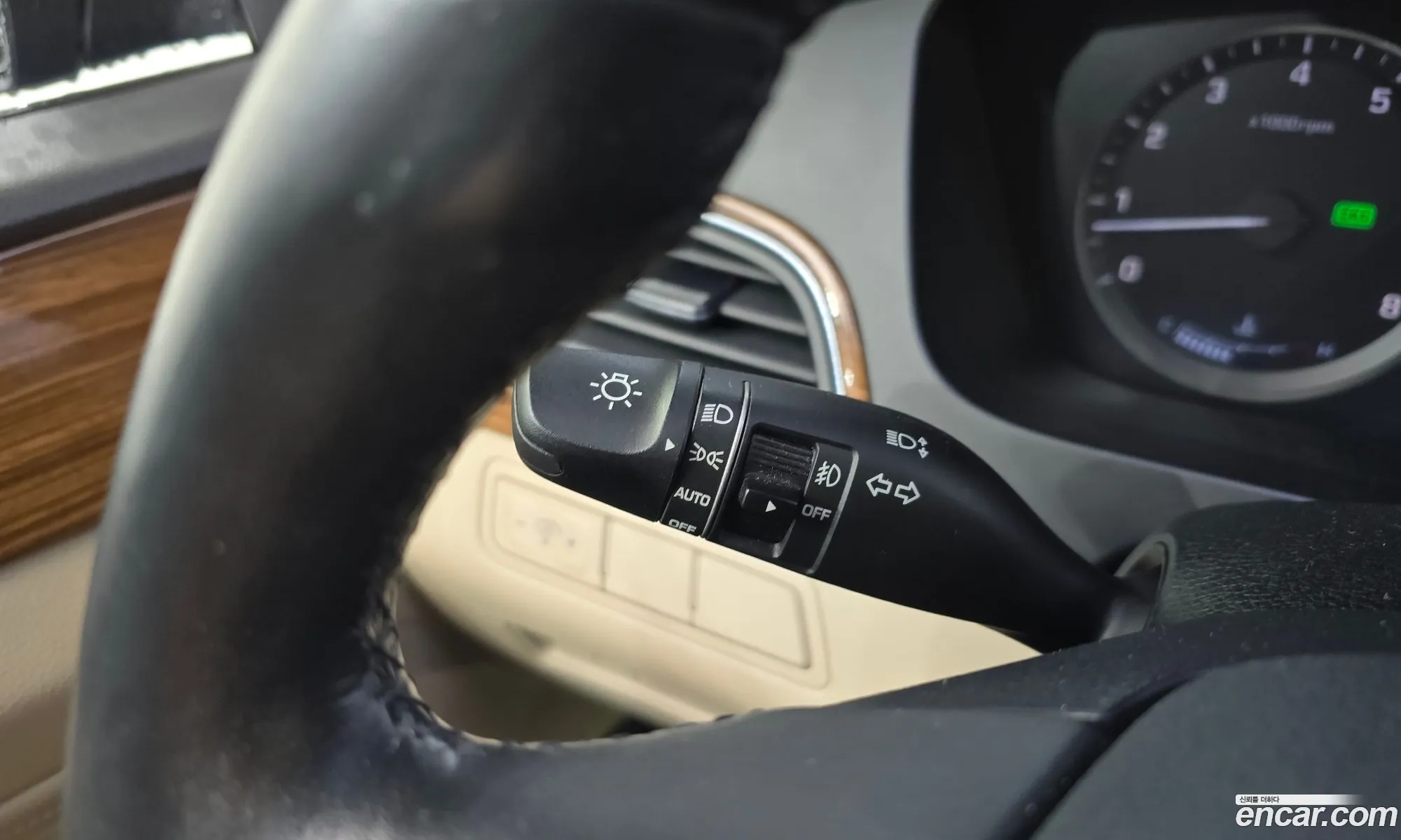 Hyundai LF Sonata 2014 — 29