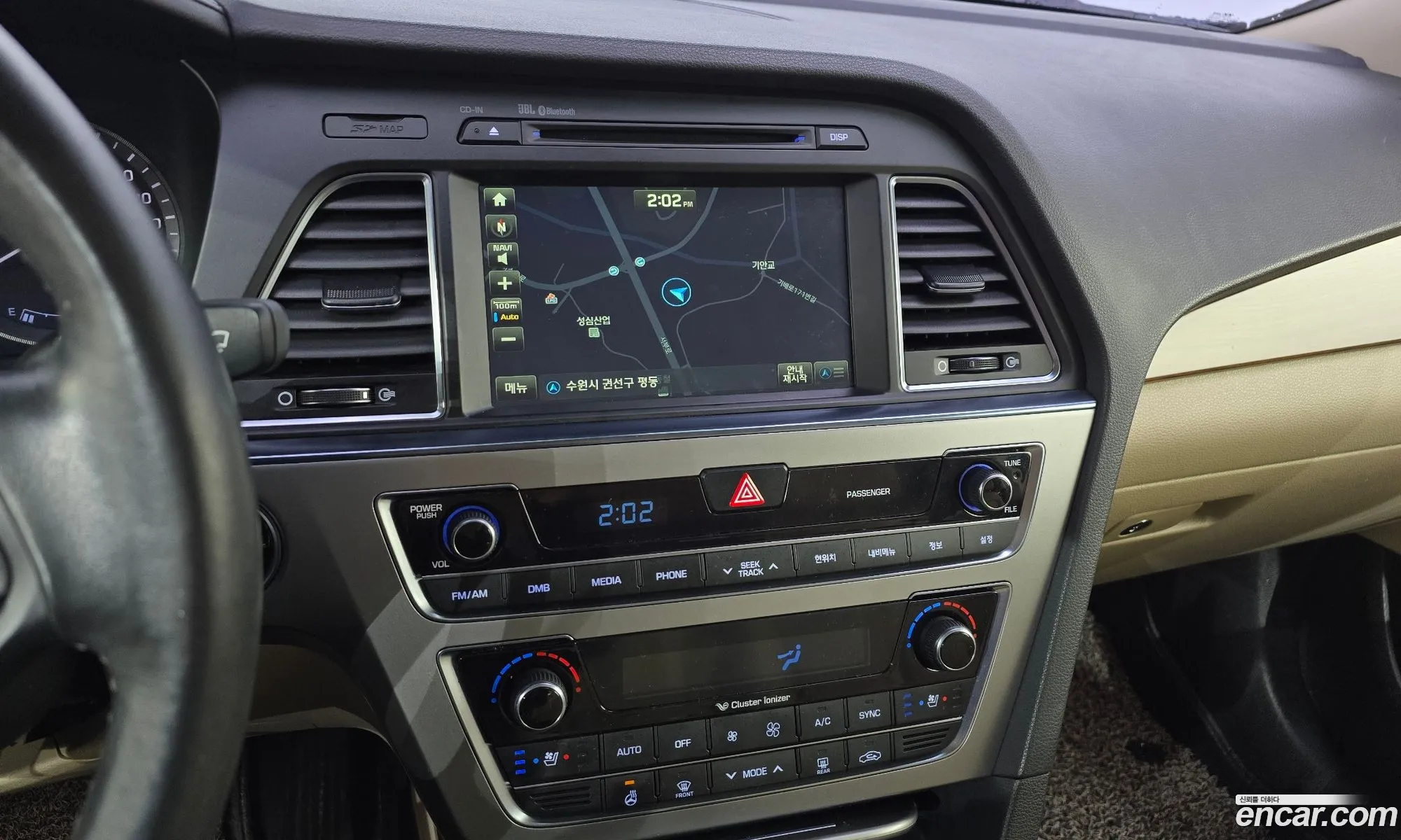 Hyundai LF Sonata 2014 — 23