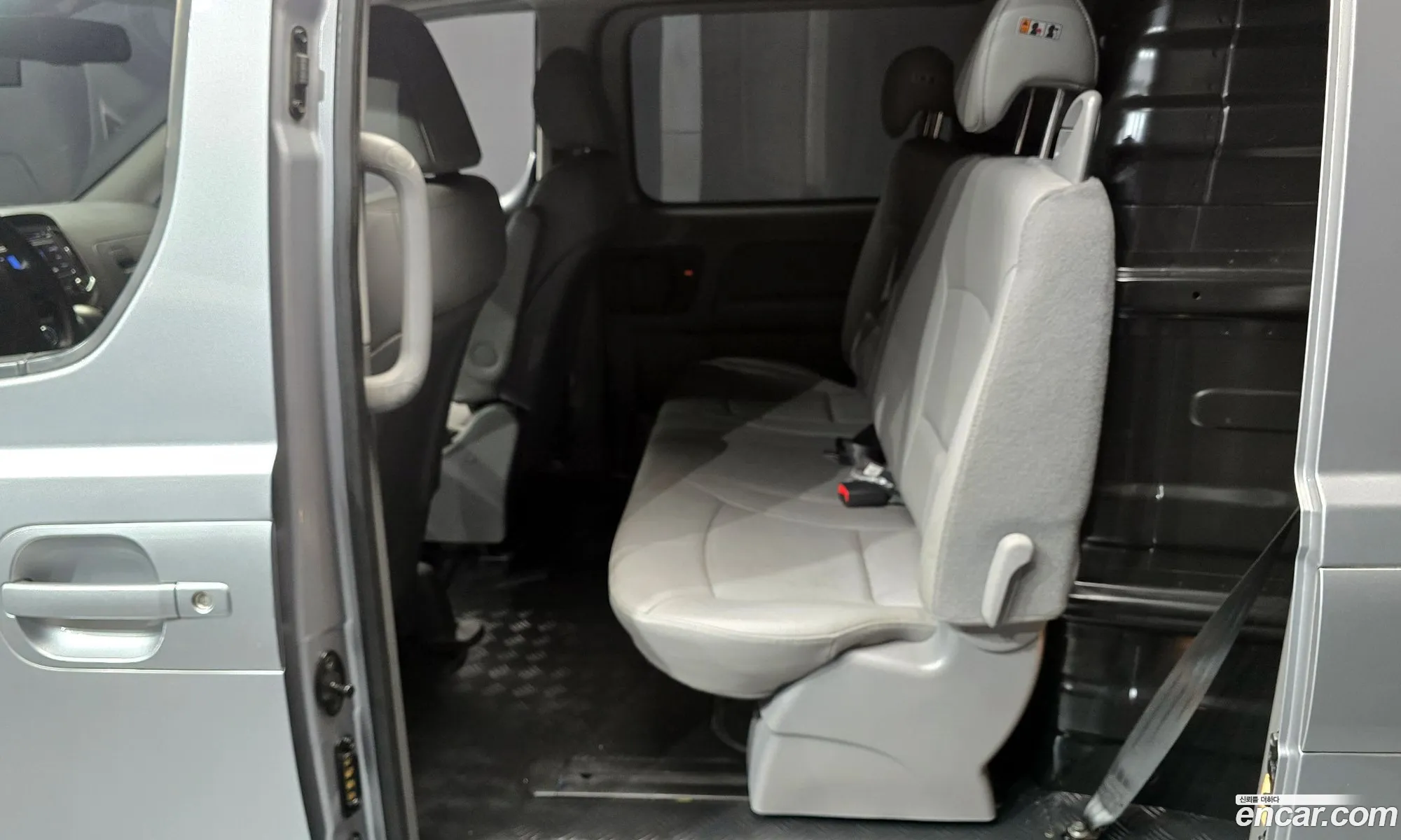 Hyundai Grand Starex 2021 — 16