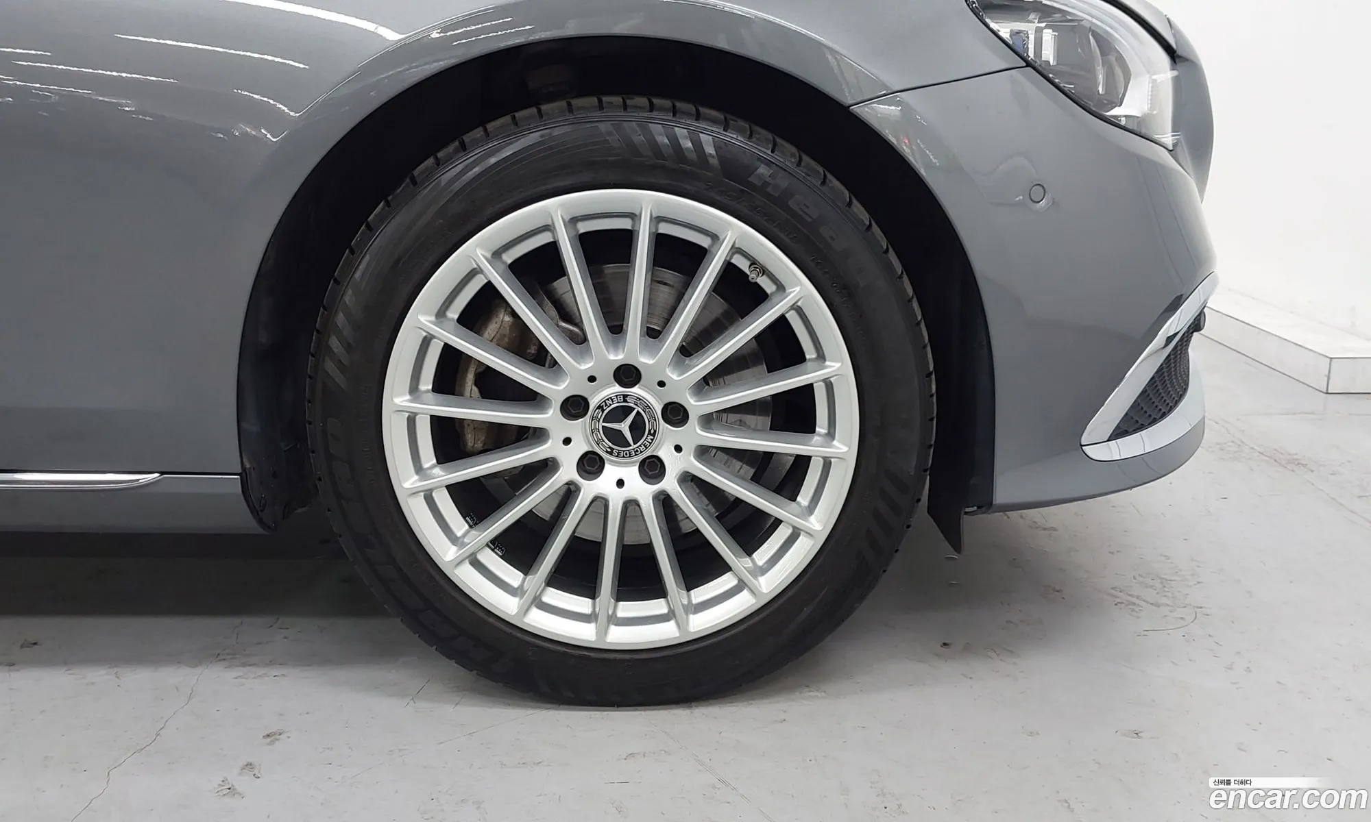 Mercedes-Benz E-Class W213 2020 — 19