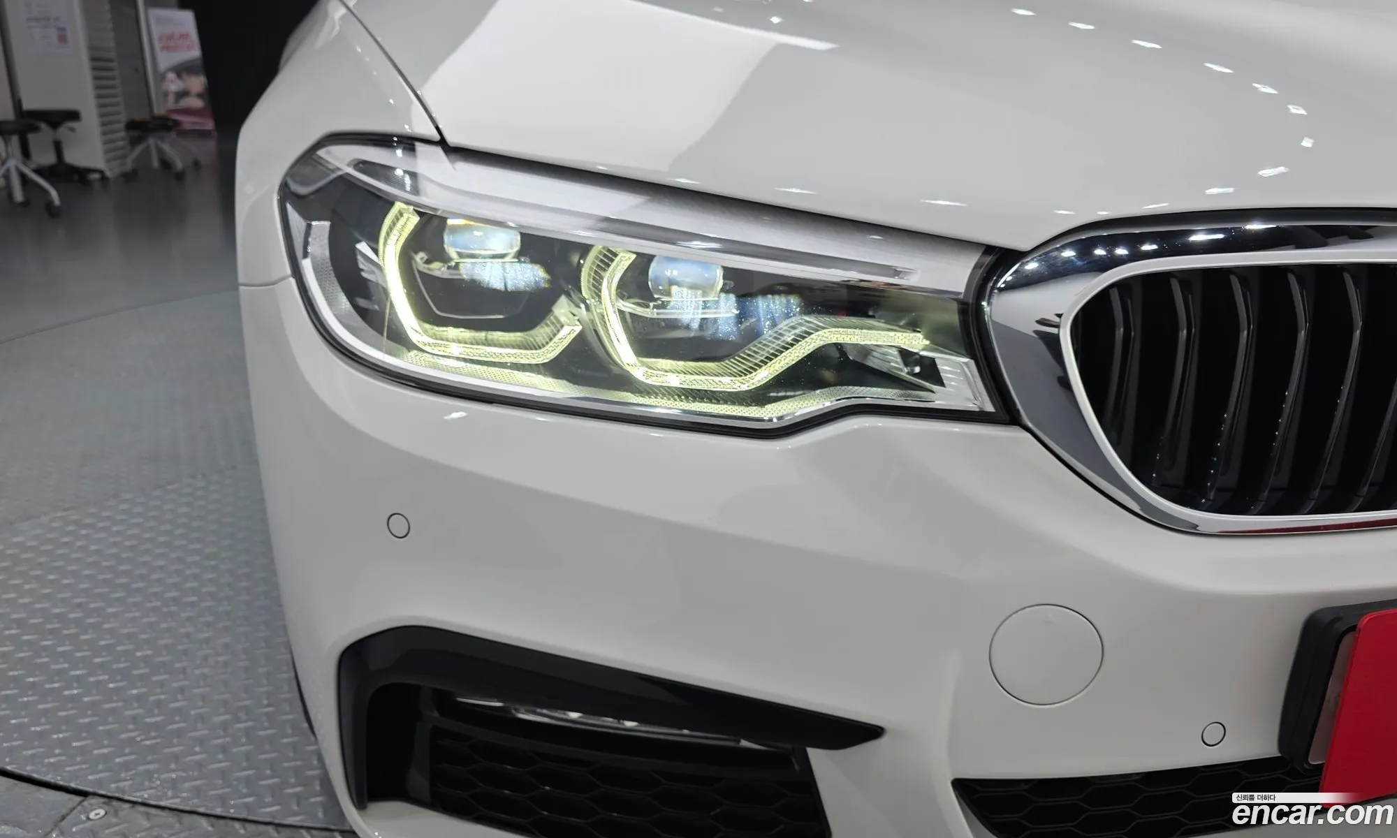 BMW 5 Series 2018 WBAJD9102JWC82863 — 9