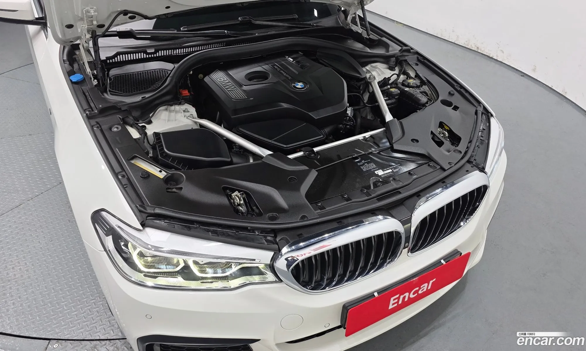 BMW 5 Series 2018 WBAJD9102JWC82863 — 20