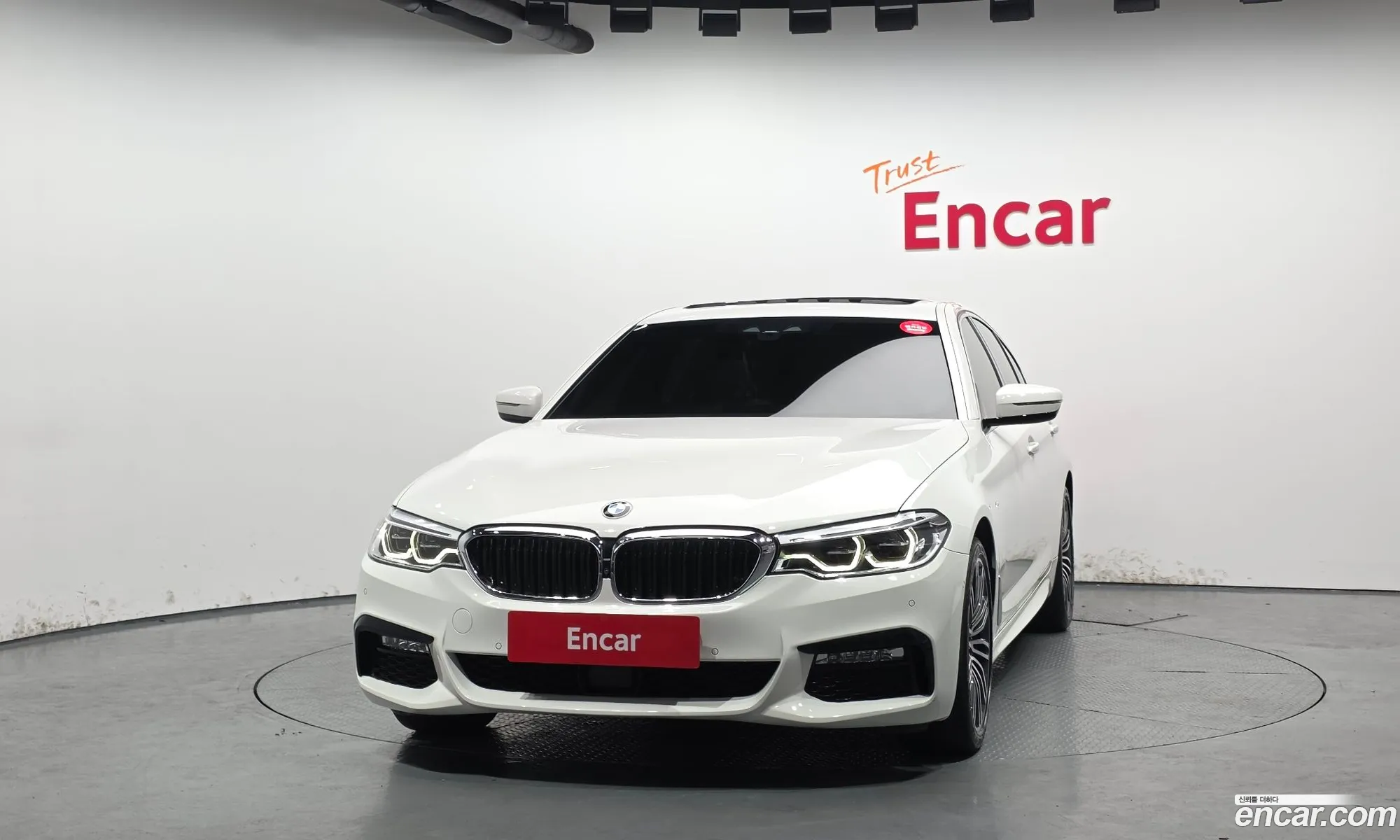 BMW 5 Series 2018 WBAJD9102JWC82863 — 27