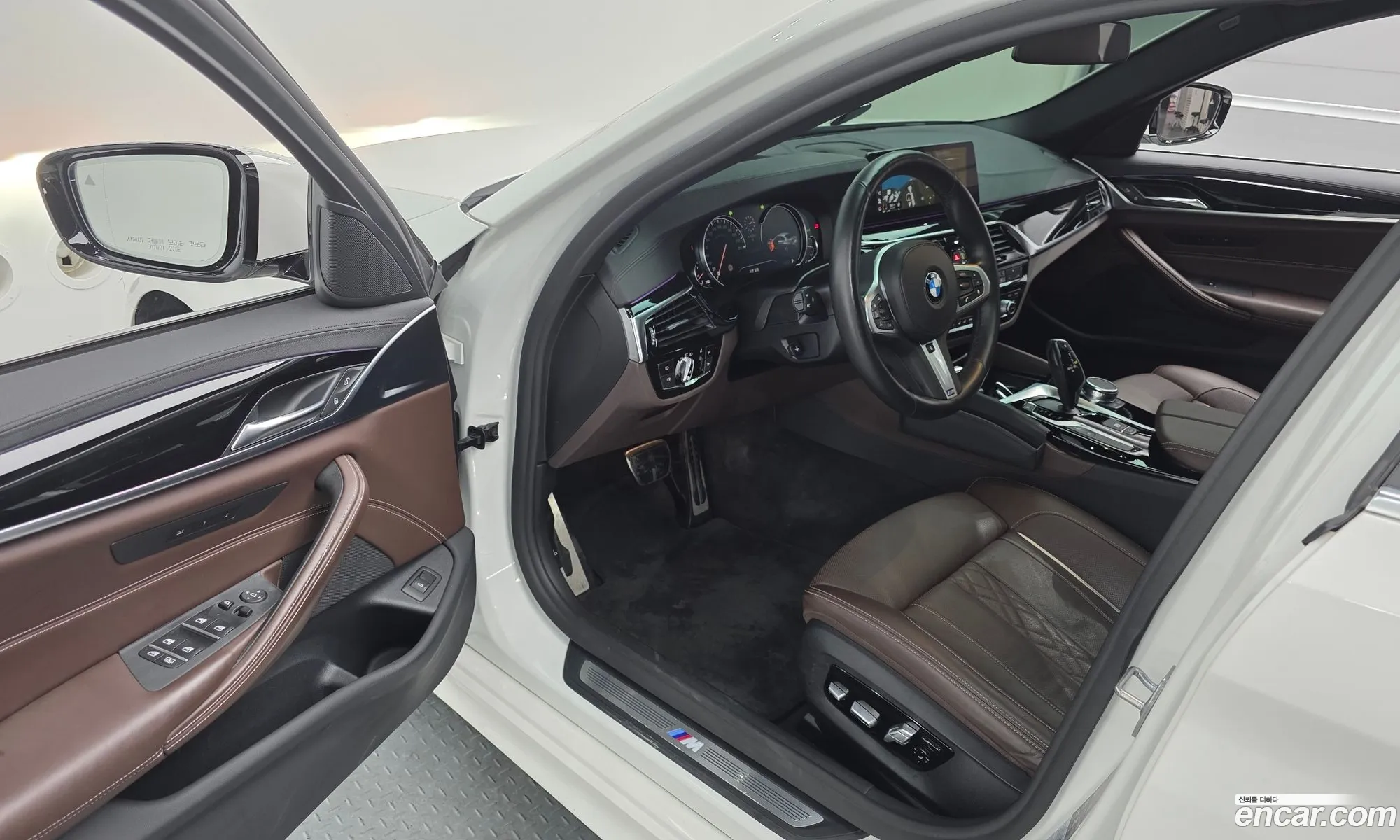 BMW 5 Series 2018 WBAJD9102JWC82863 — 26