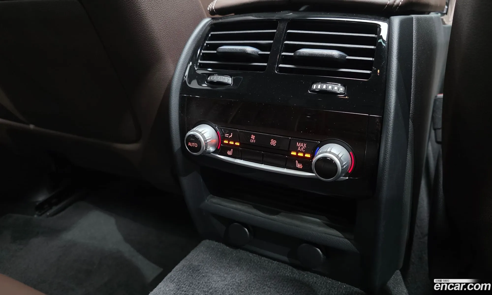 BMW 5 Series 2018 WBAJD9102JWC82863 — 29