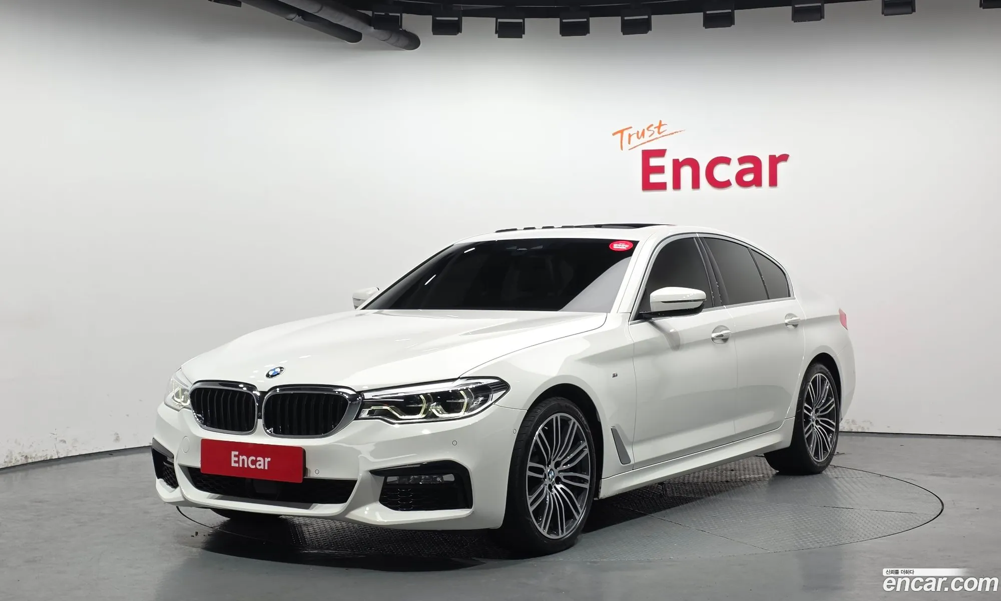 BMW 5 Series 2018 WBAJD9102JWC82863 — 19
