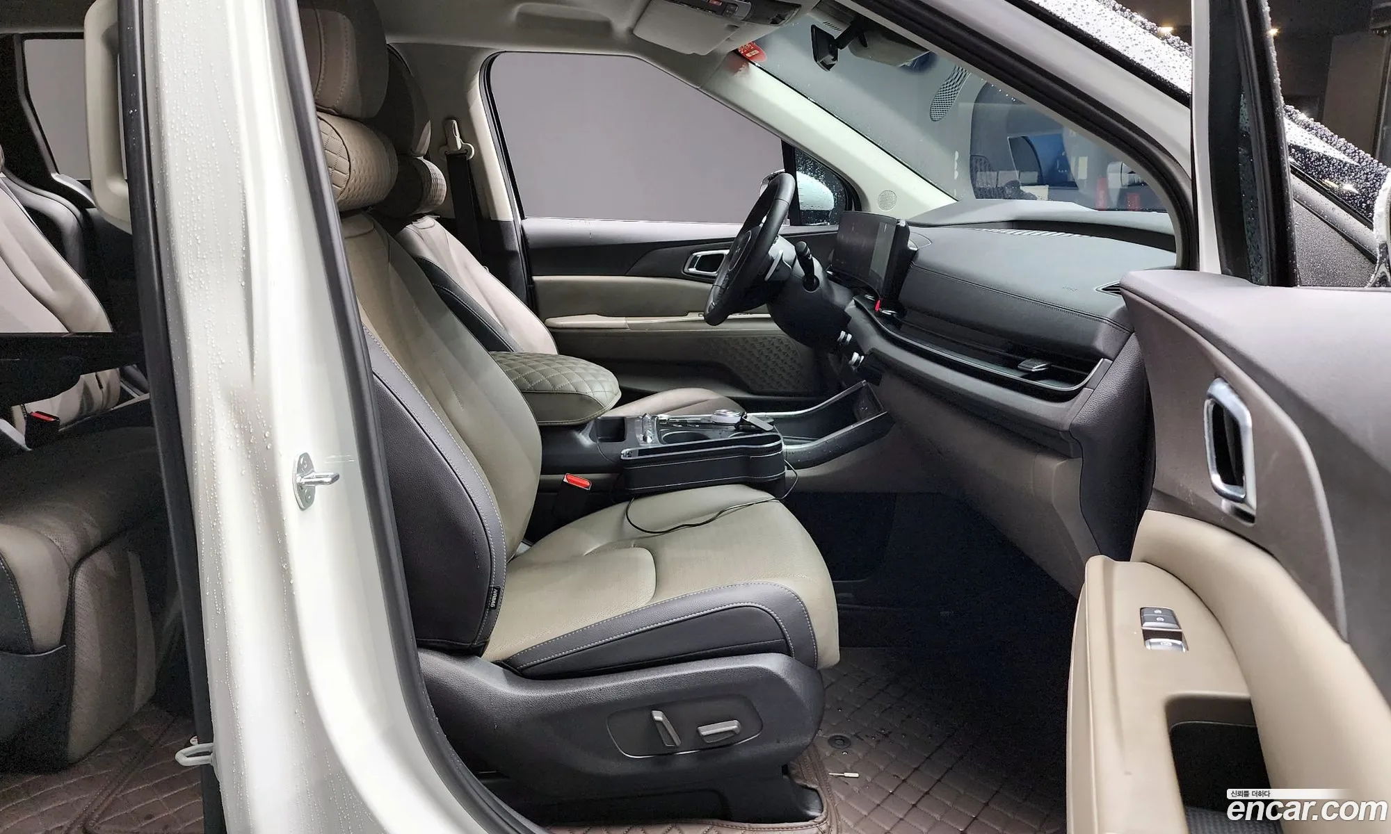 Kia Carnival 2024 — 25