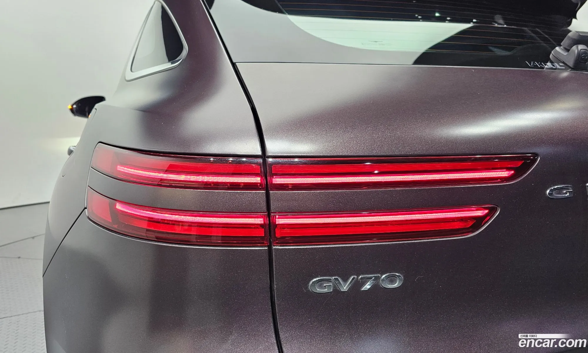 Genesis GV70 2021 — 28
