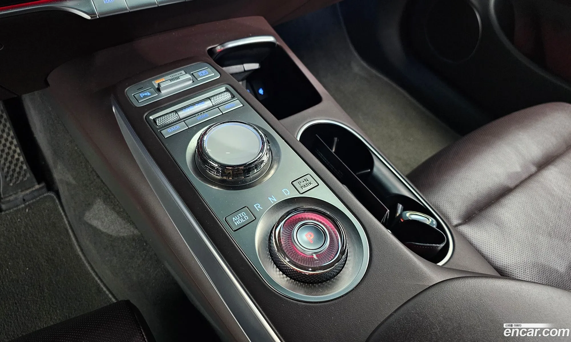 Genesis GV70 2021 — 14