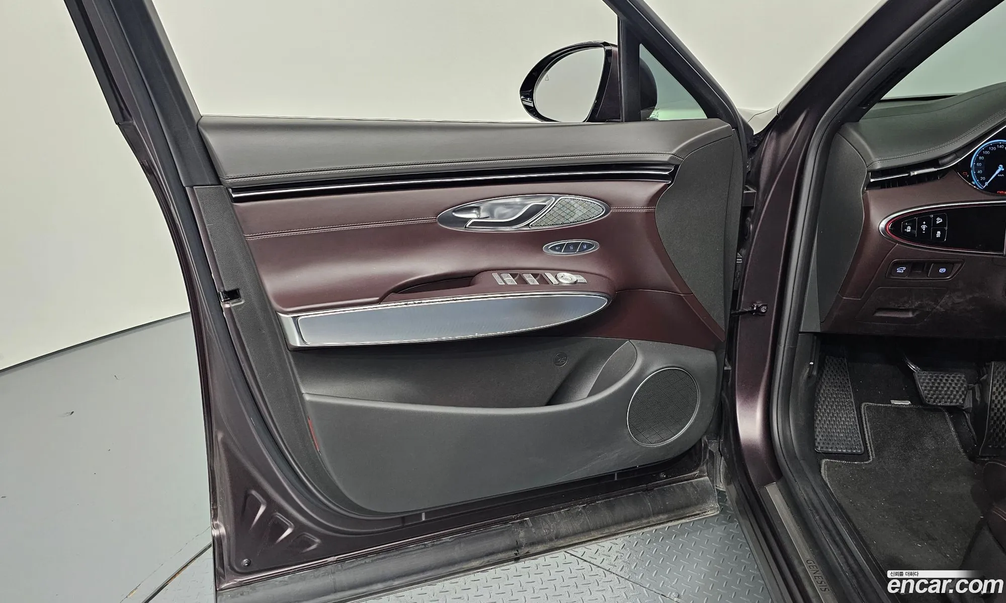 Genesis GV70 2021 — 11