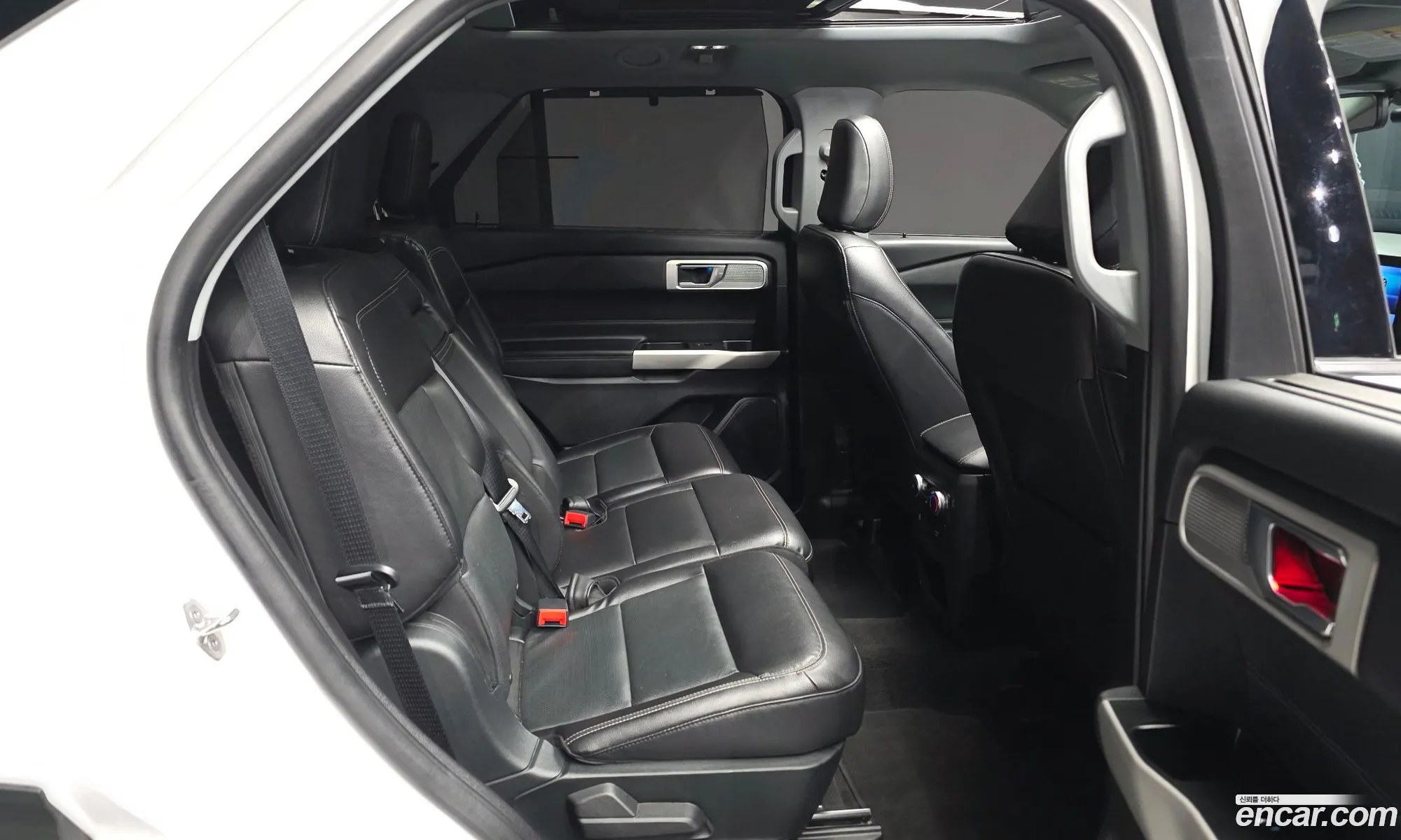 Ford Explorer 6th Gen 2021 — 8