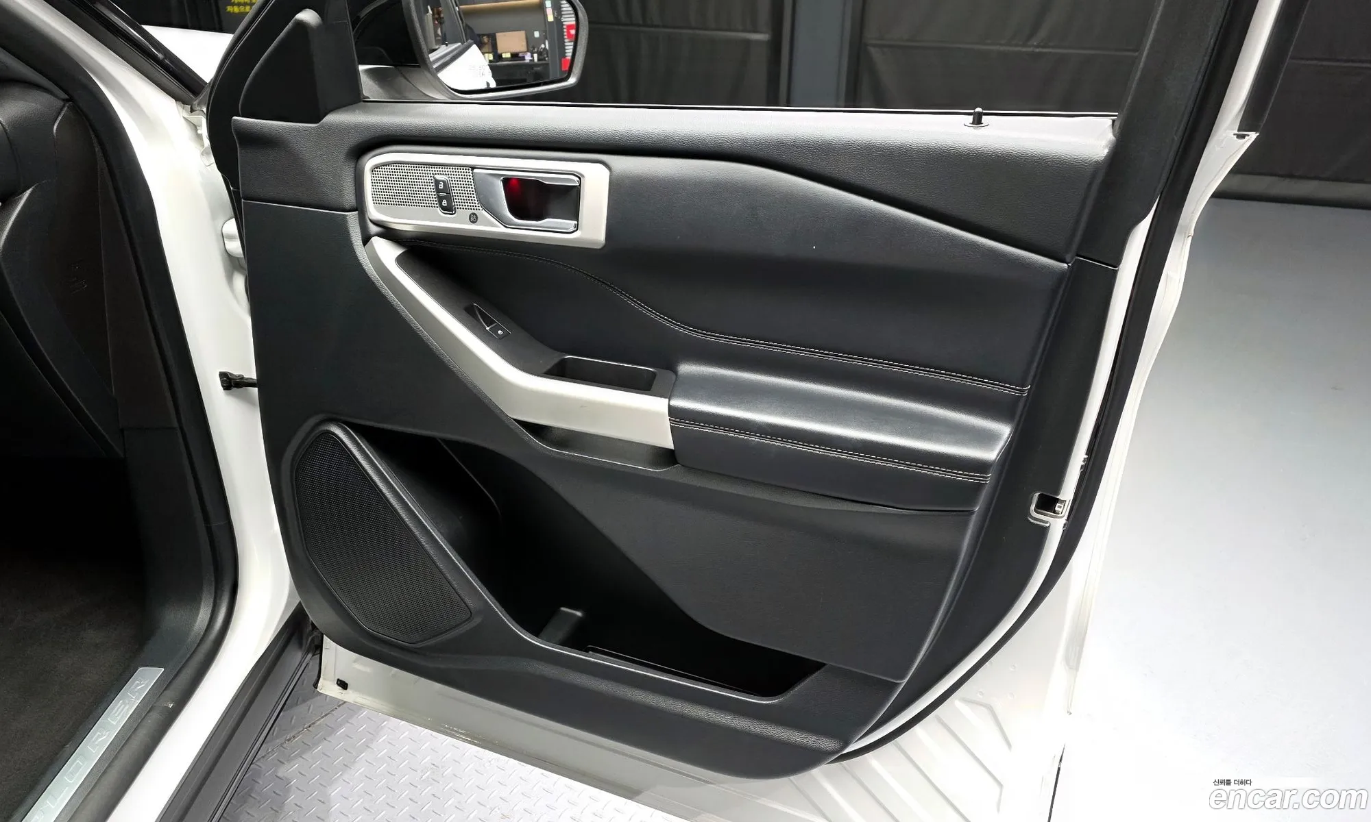 Ford Explorer 6th Gen 2021 — 2