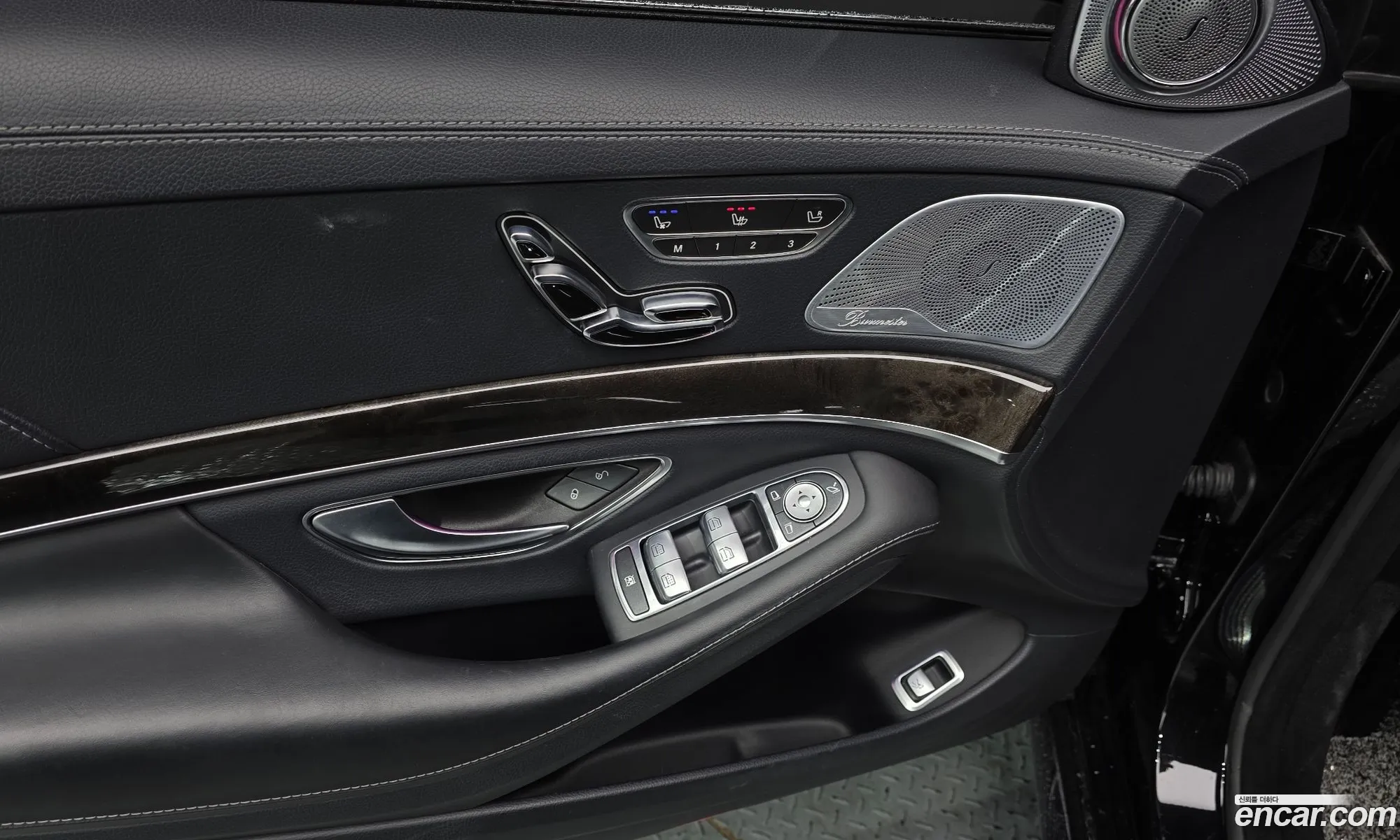 Mercedes-Benz S-Class W222 2014 WDDUG8FB8FA129553 — 22