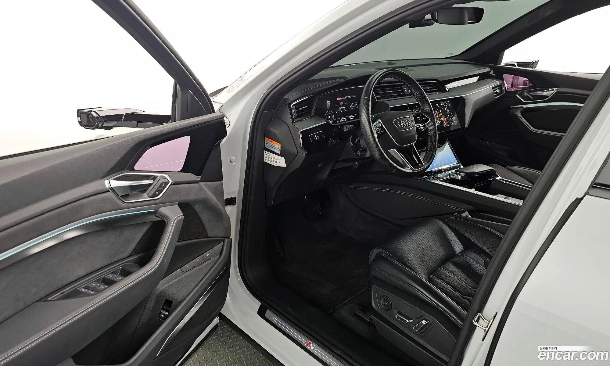 Audi e-tron 2022 WAUZZZGE0NB047685 — 17