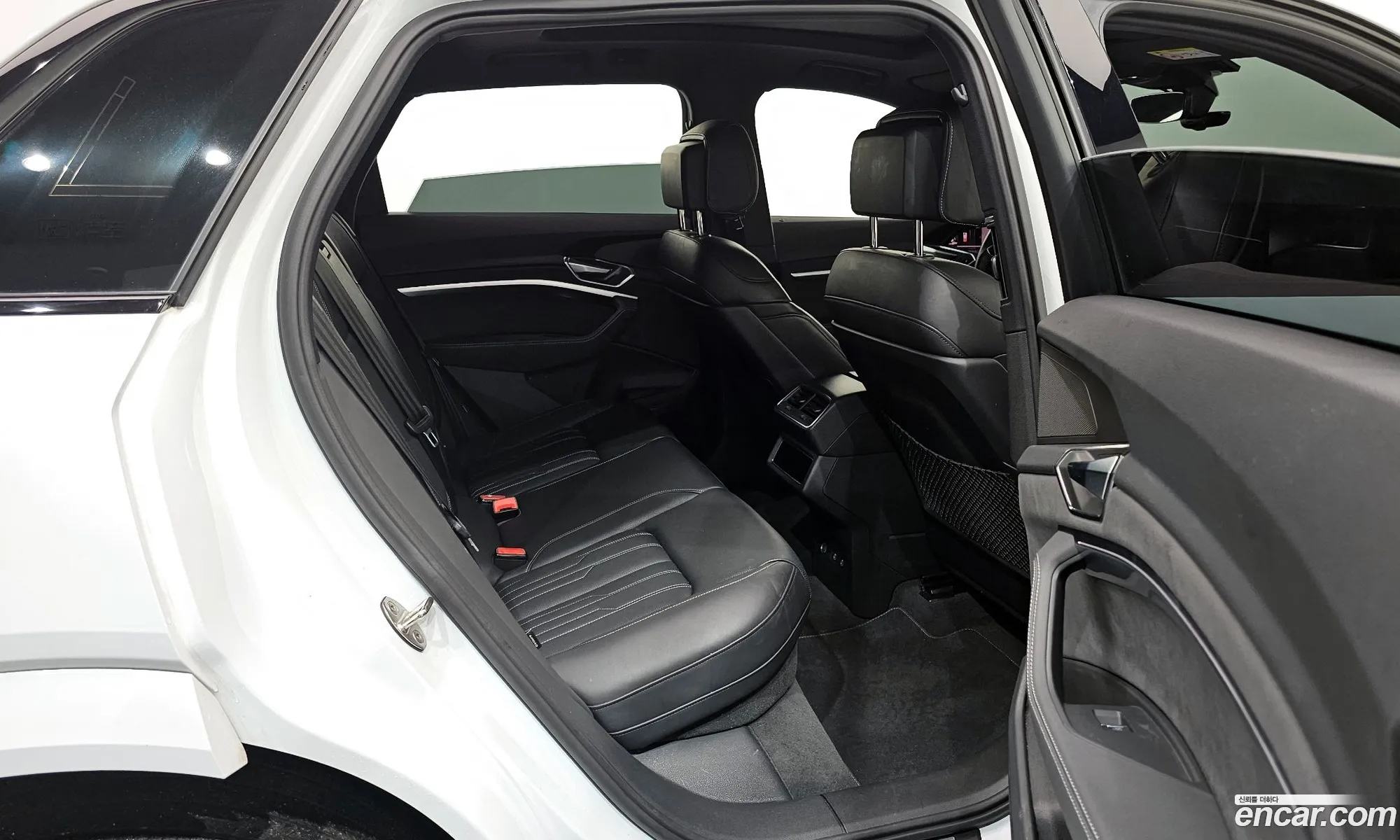 Audi e-tron 2022 WAUZZZGE0NB047685 — 8