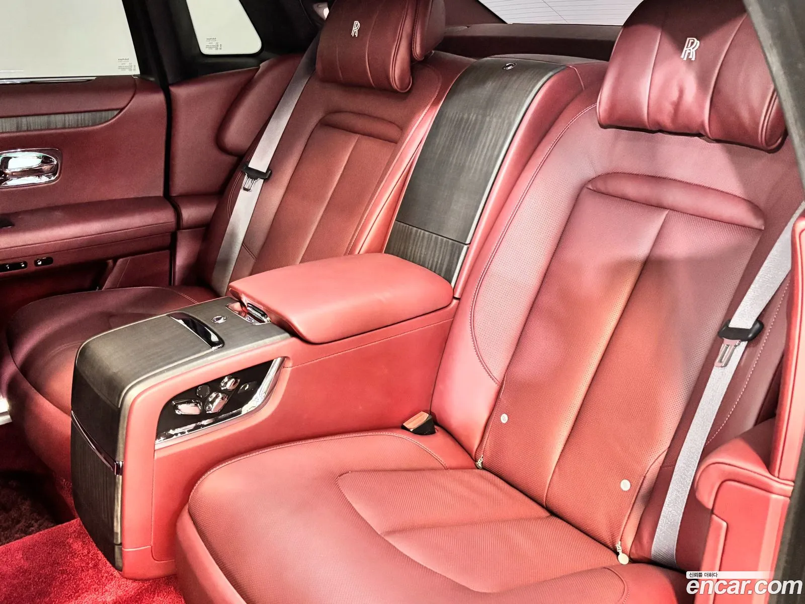 Rolls-Royce Ghost 2022 — 14