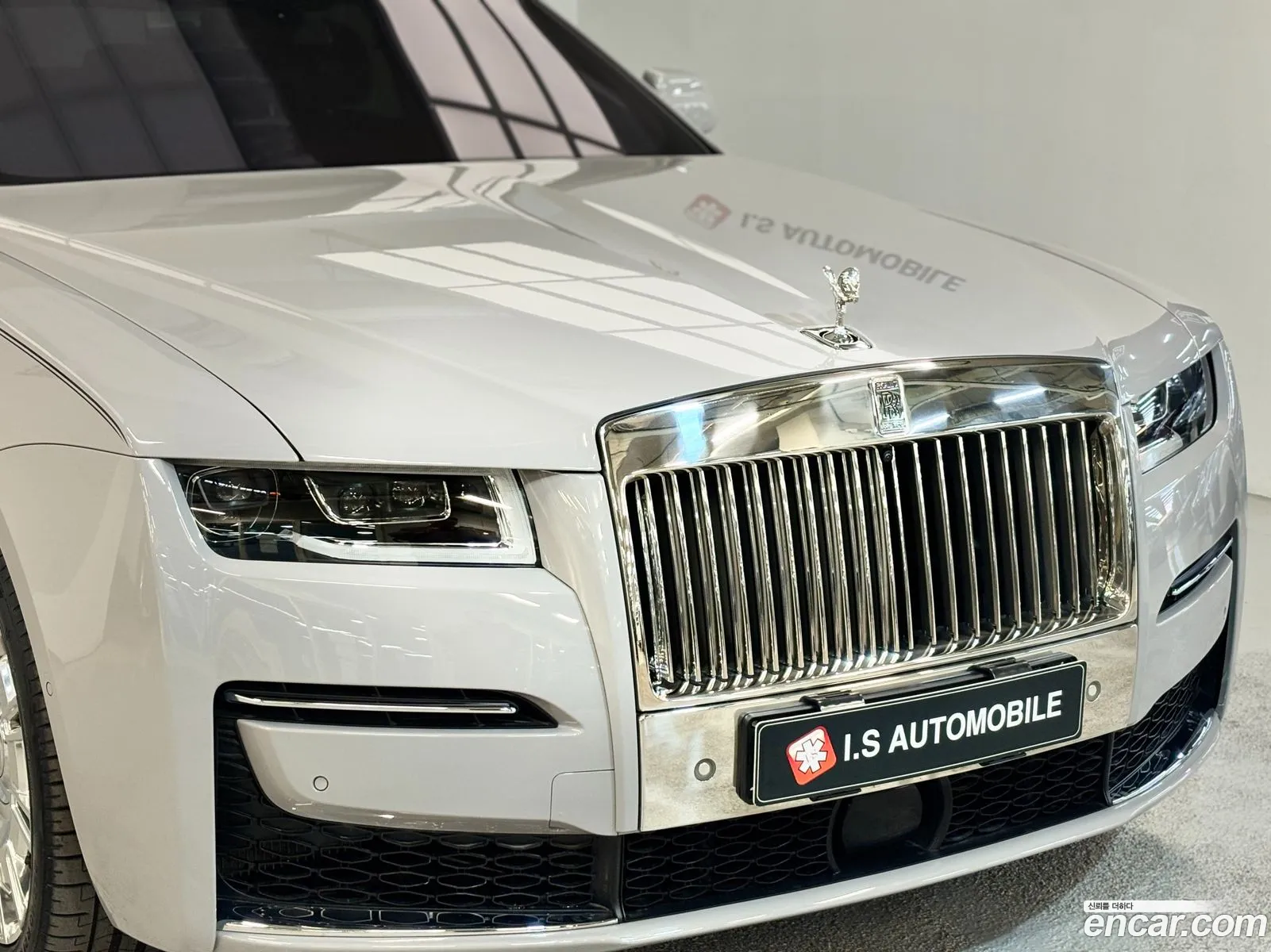 Rolls-Royce Ghost 2022 — 12