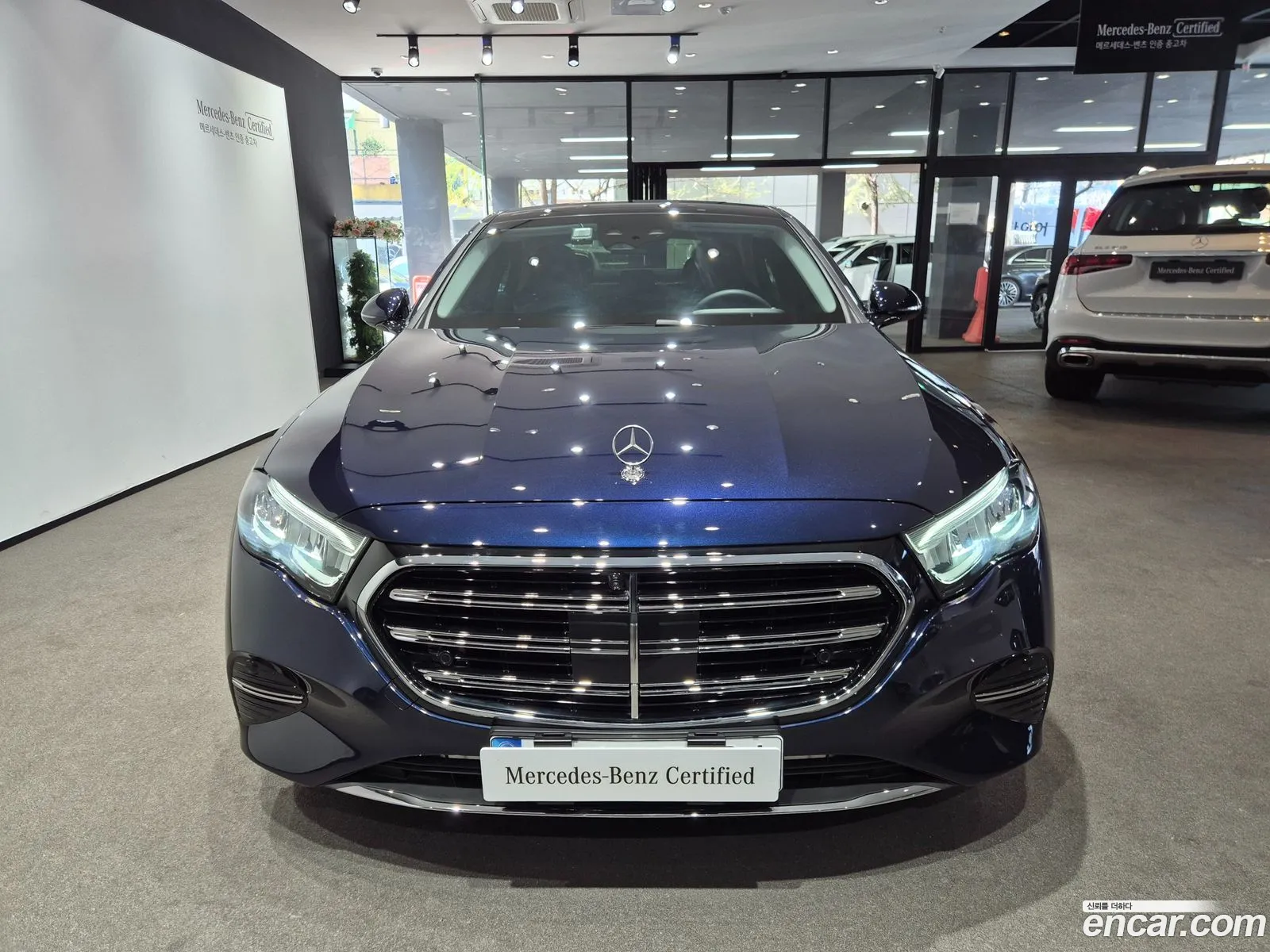 Mercedes-Benz E-Class W214 2025 — 10