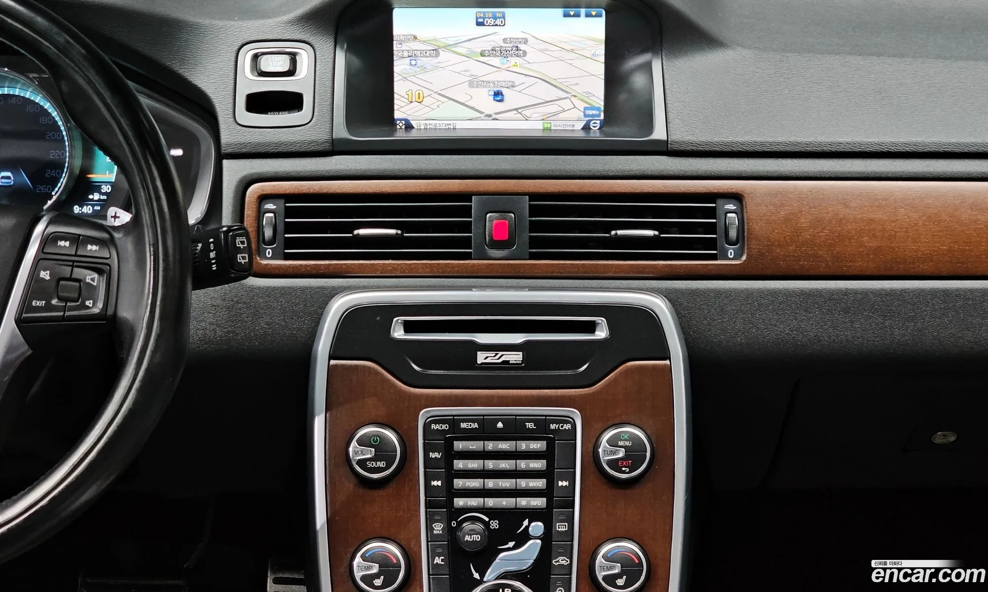 Volvo XC70 2013 YV1BZ82K6E1178140 — 17