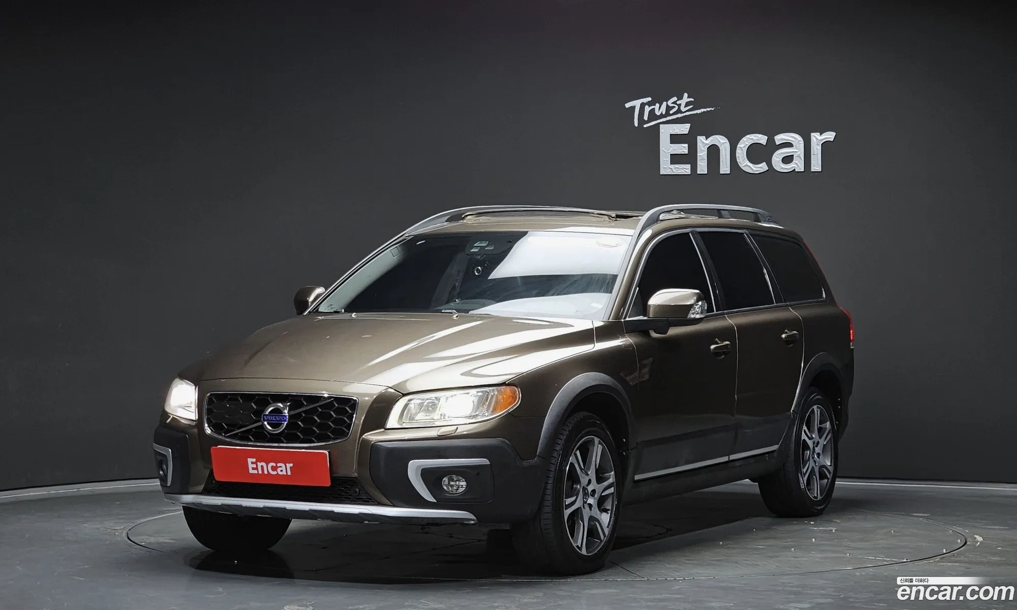 Volvo XC70 2013 YV1BZ82K6E1178140 — 9