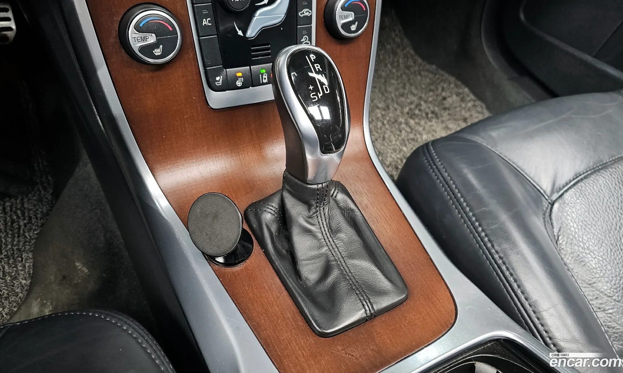 Volvo XC70 2013 YV1BZ82K6E1178140 — 3