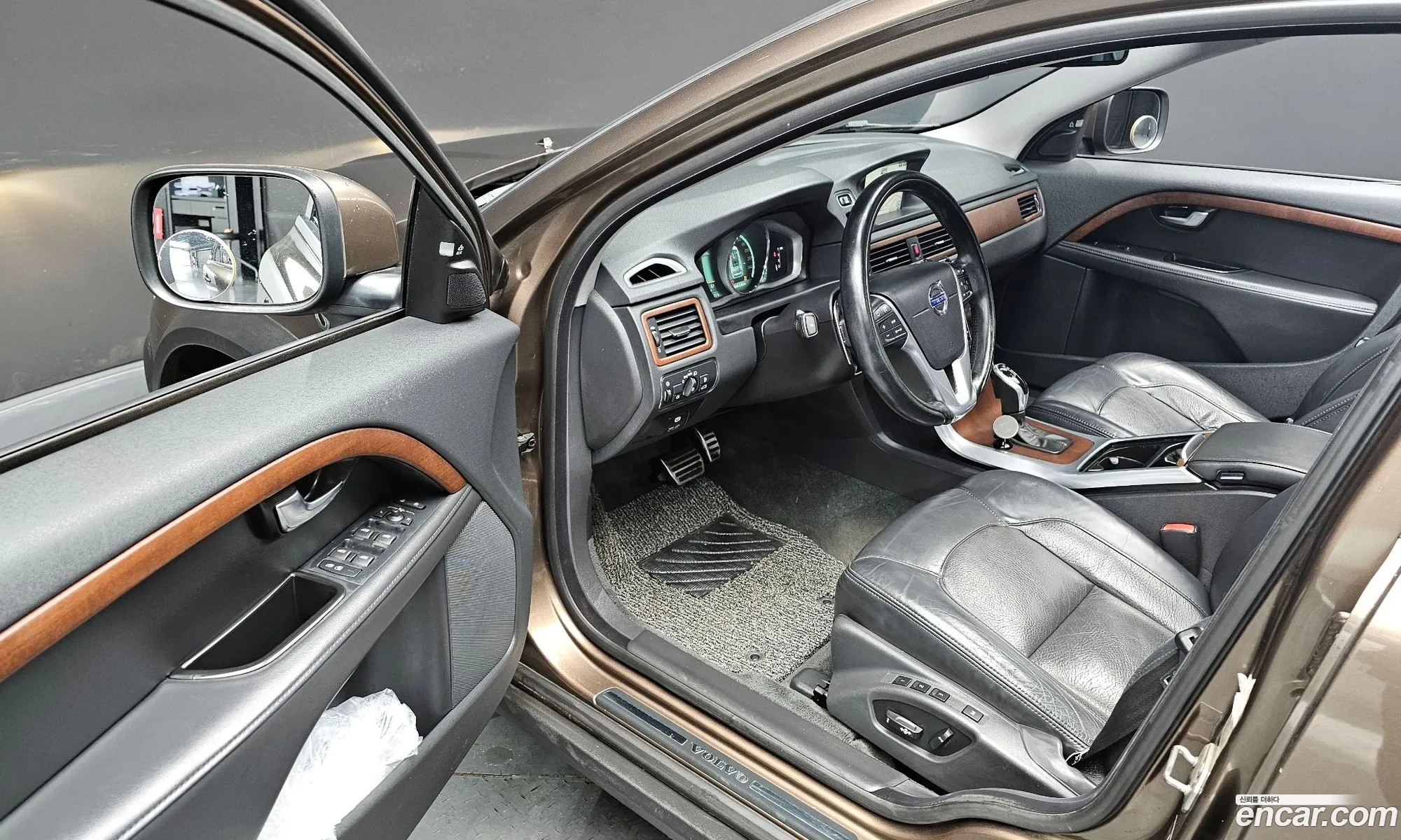 Volvo XC70 2013 YV1BZ82K6E1178140 — 11