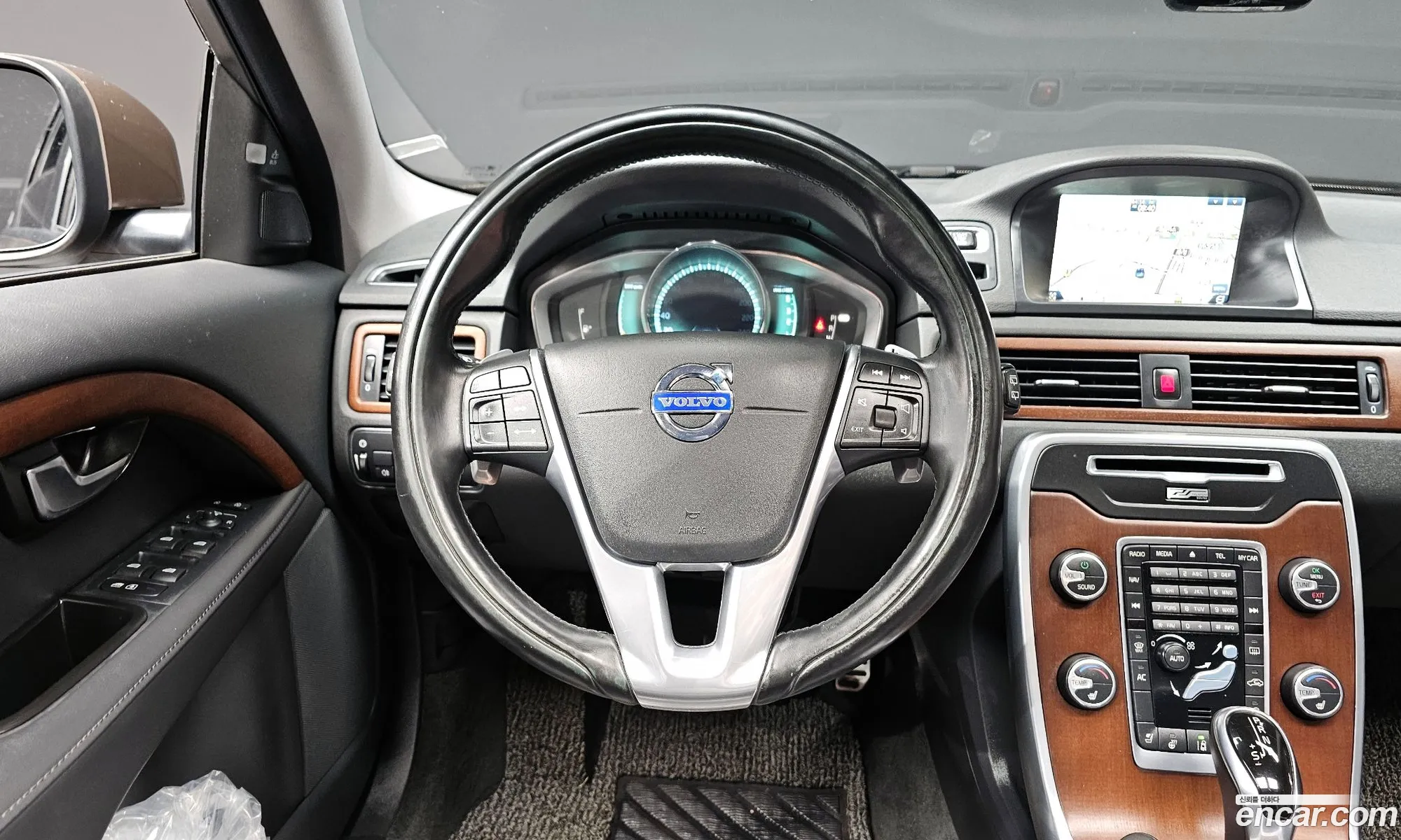 Volvo XC70 2013 YV1BZ82K6E1178140 — 15