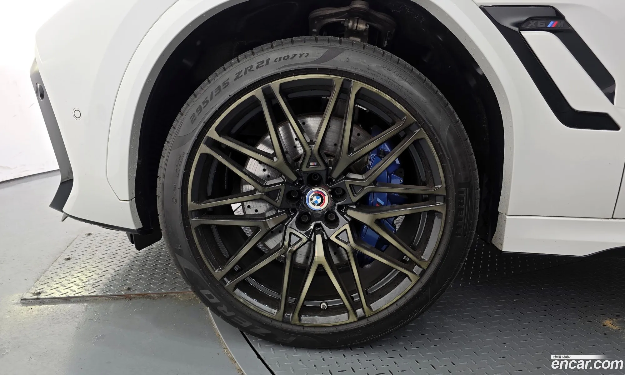 BMW X6 M 2023 — 30