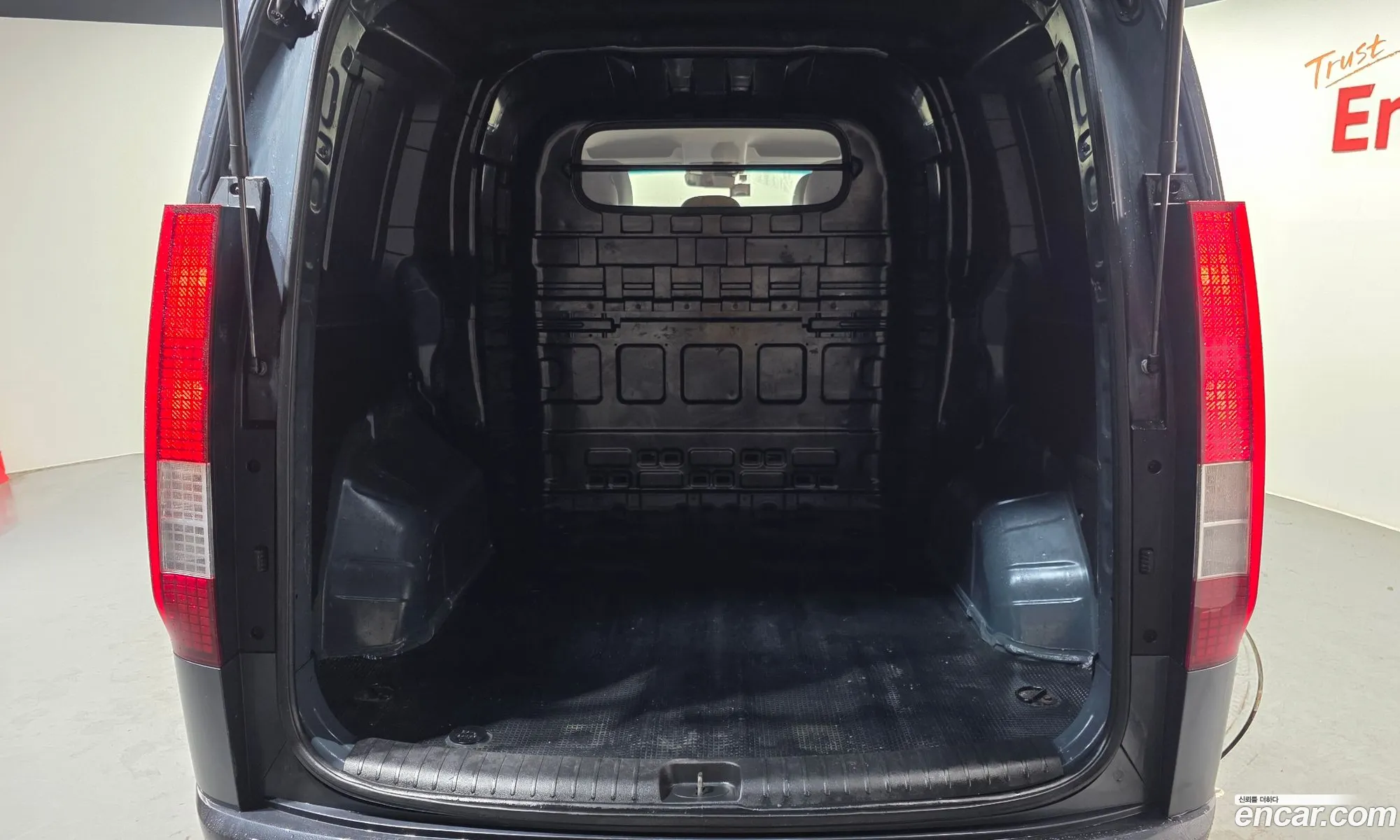 Hyundai Staria 2021 — 18