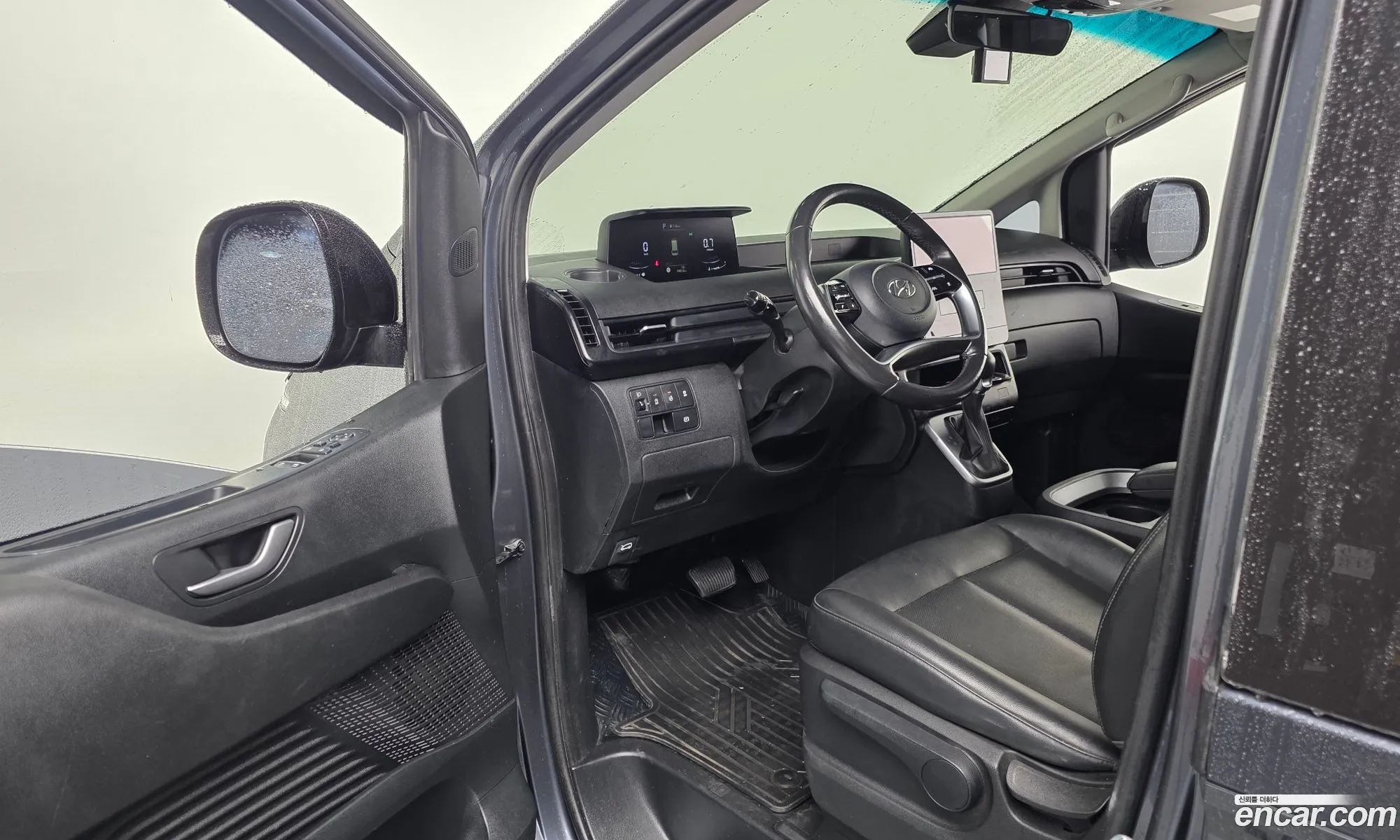 Hyundai Staria 2021 — 19