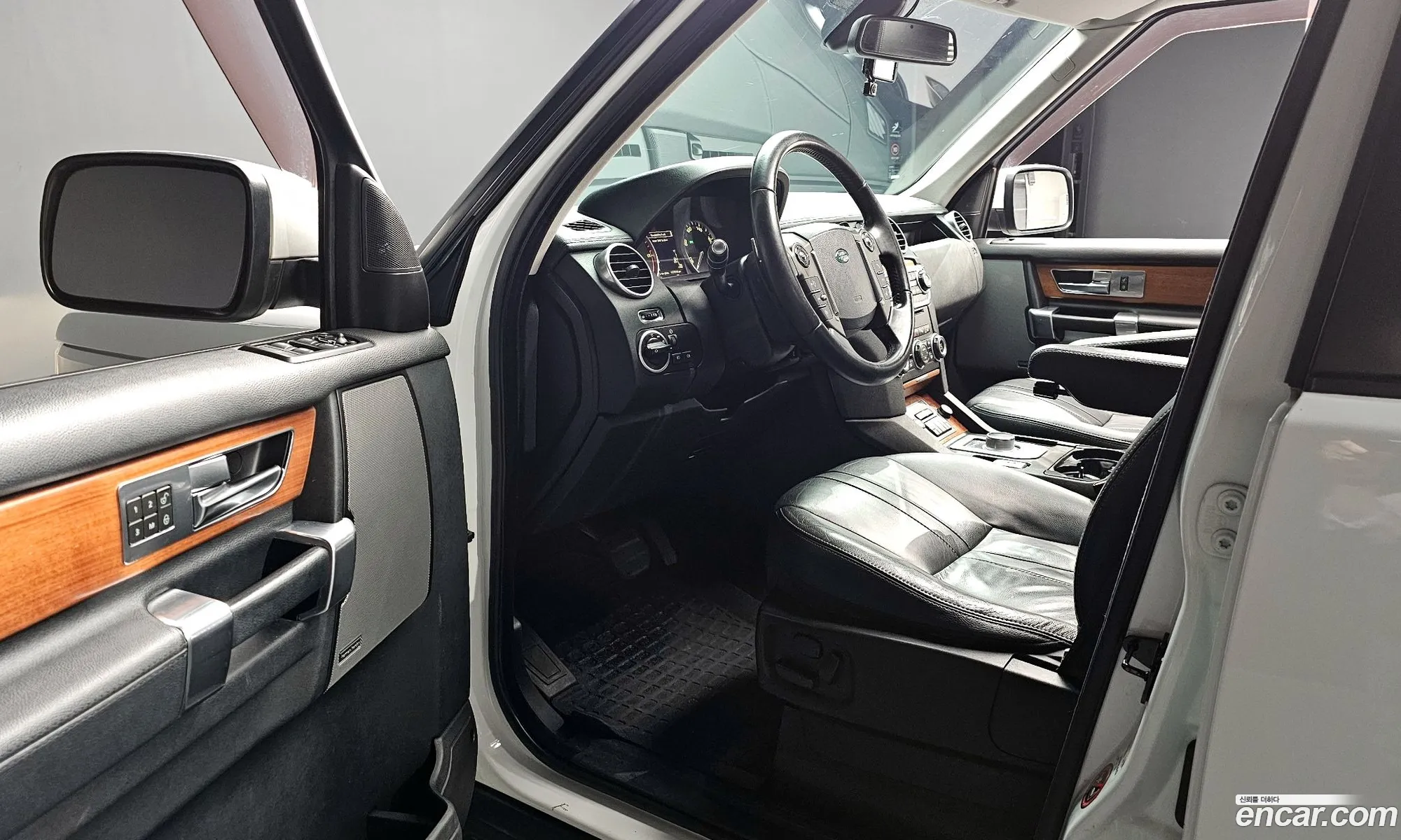 Land Rover Discovery 4 2013 SALLAAAG6DA690111 — 5
