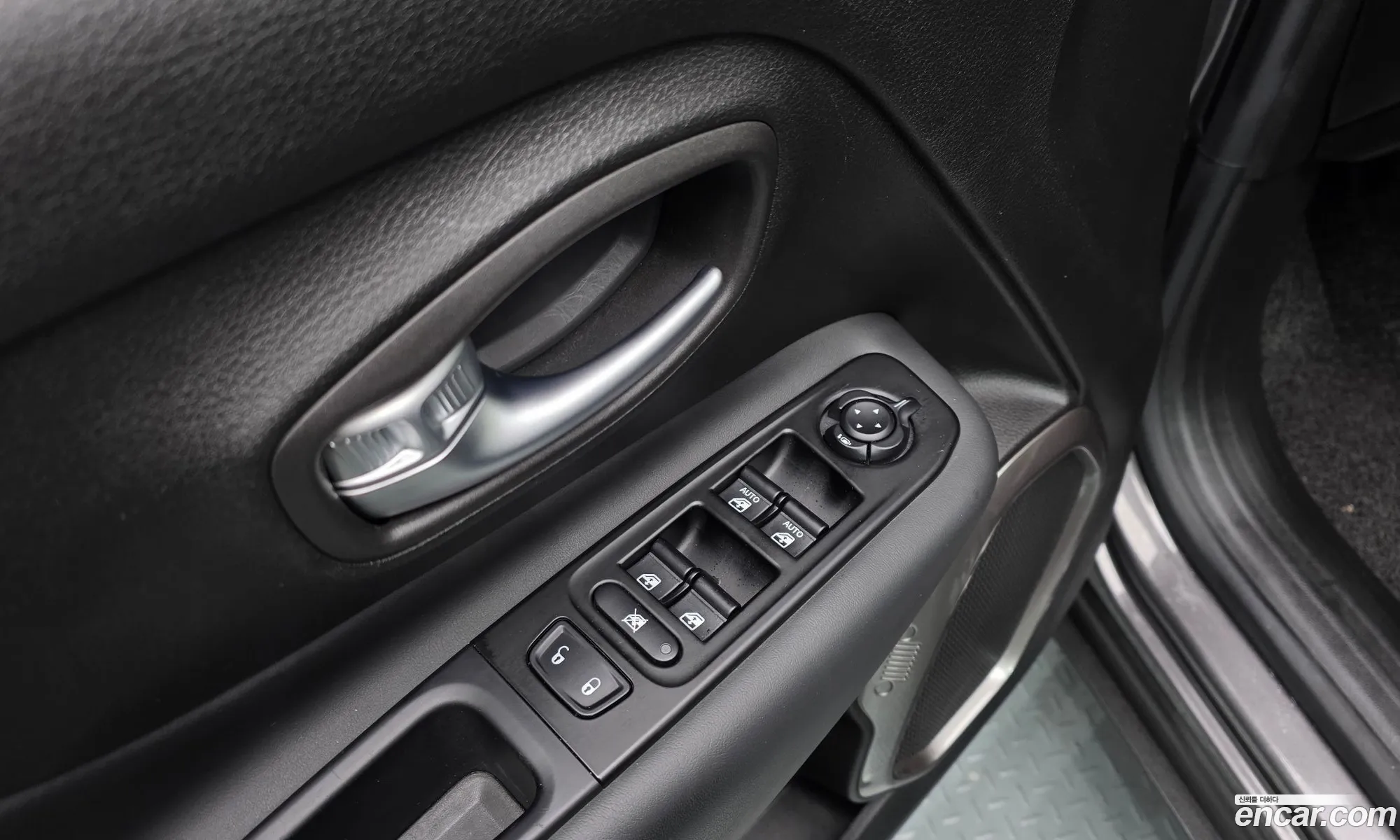 Jeep Renegade 2021 1C4NJCDB4MPM78211 — 6