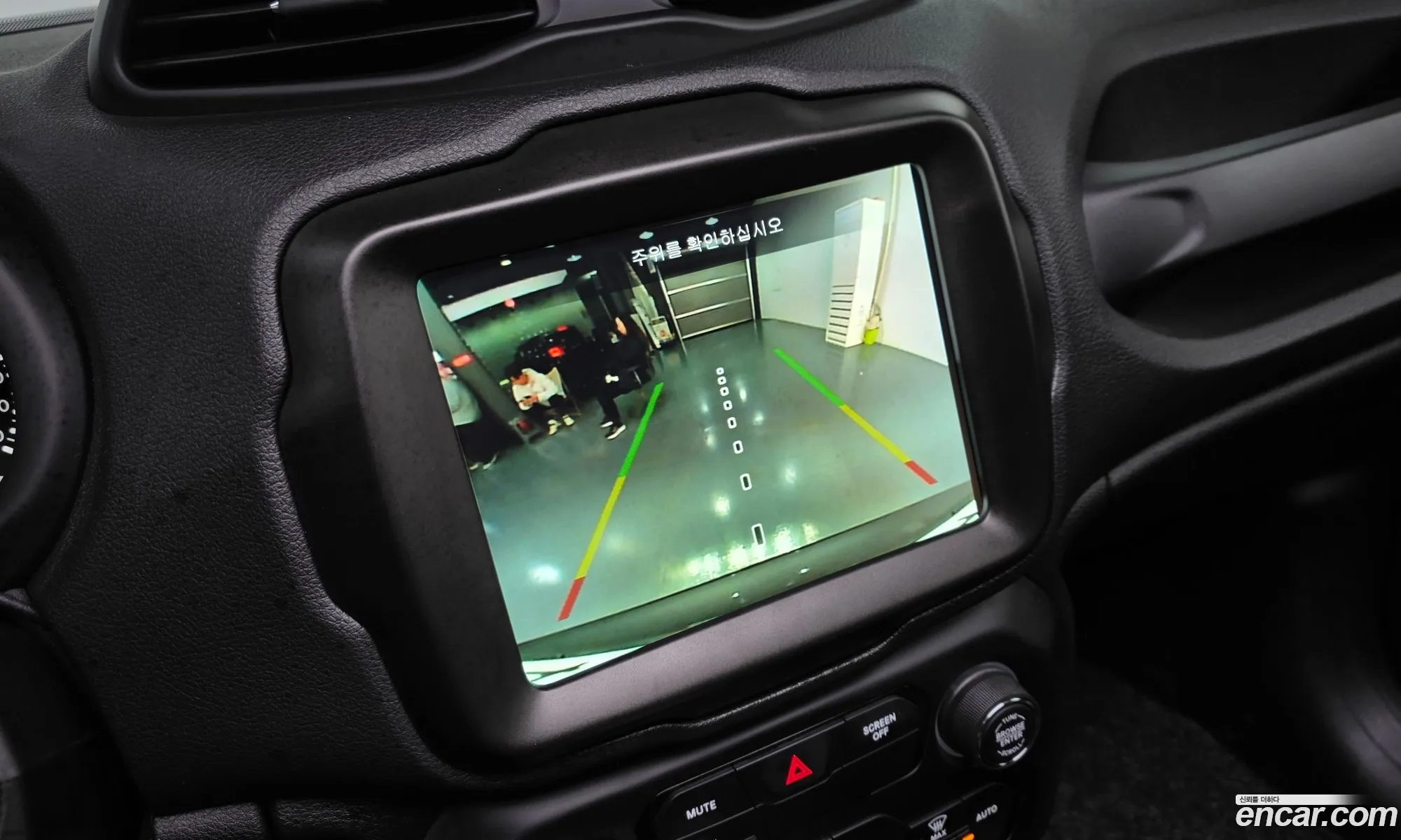 Jeep Renegade 2021 1C4NJCDB4MPM78211 — 21