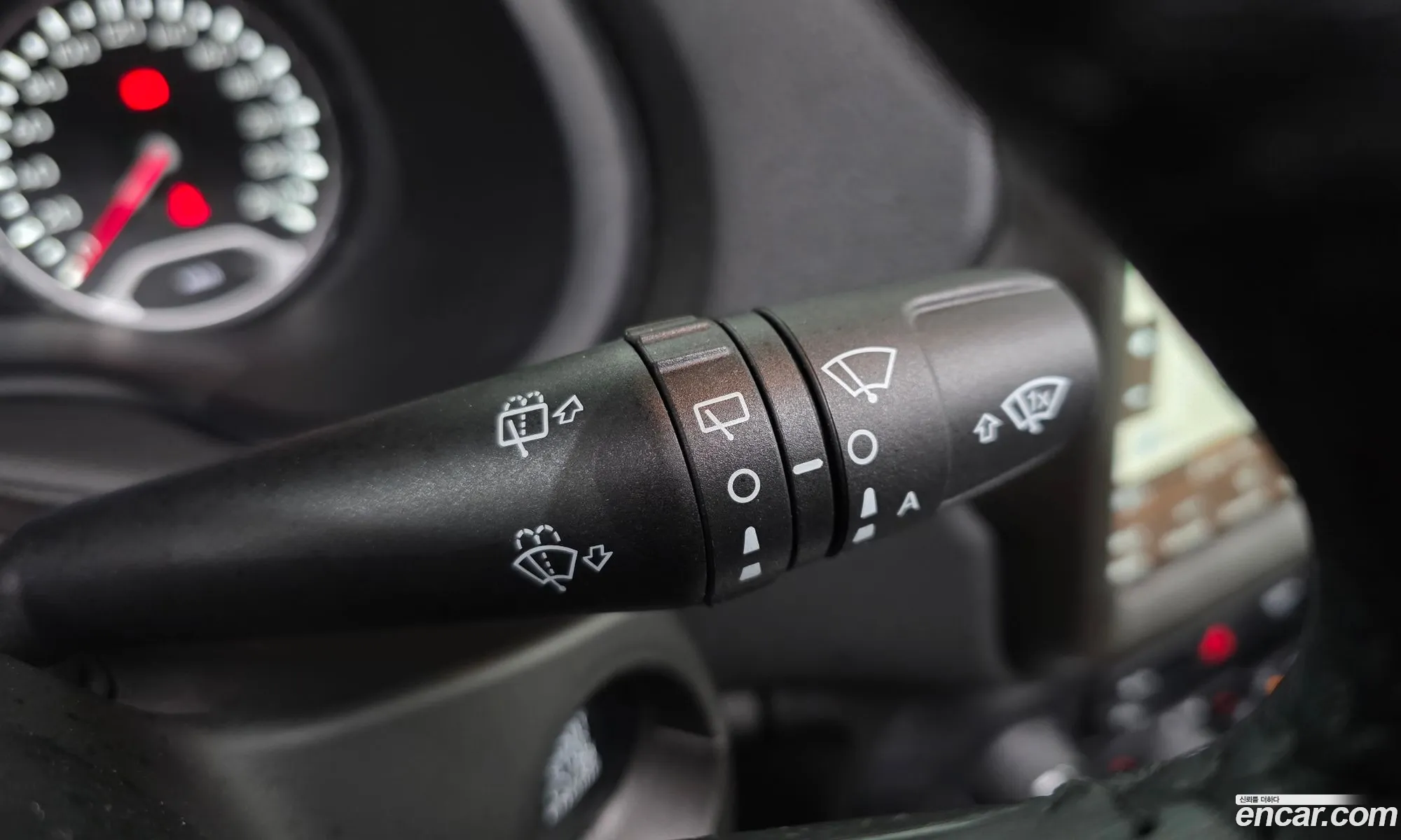 Jeep Renegade 2021 1C4NJCDB4MPM78211 — 5