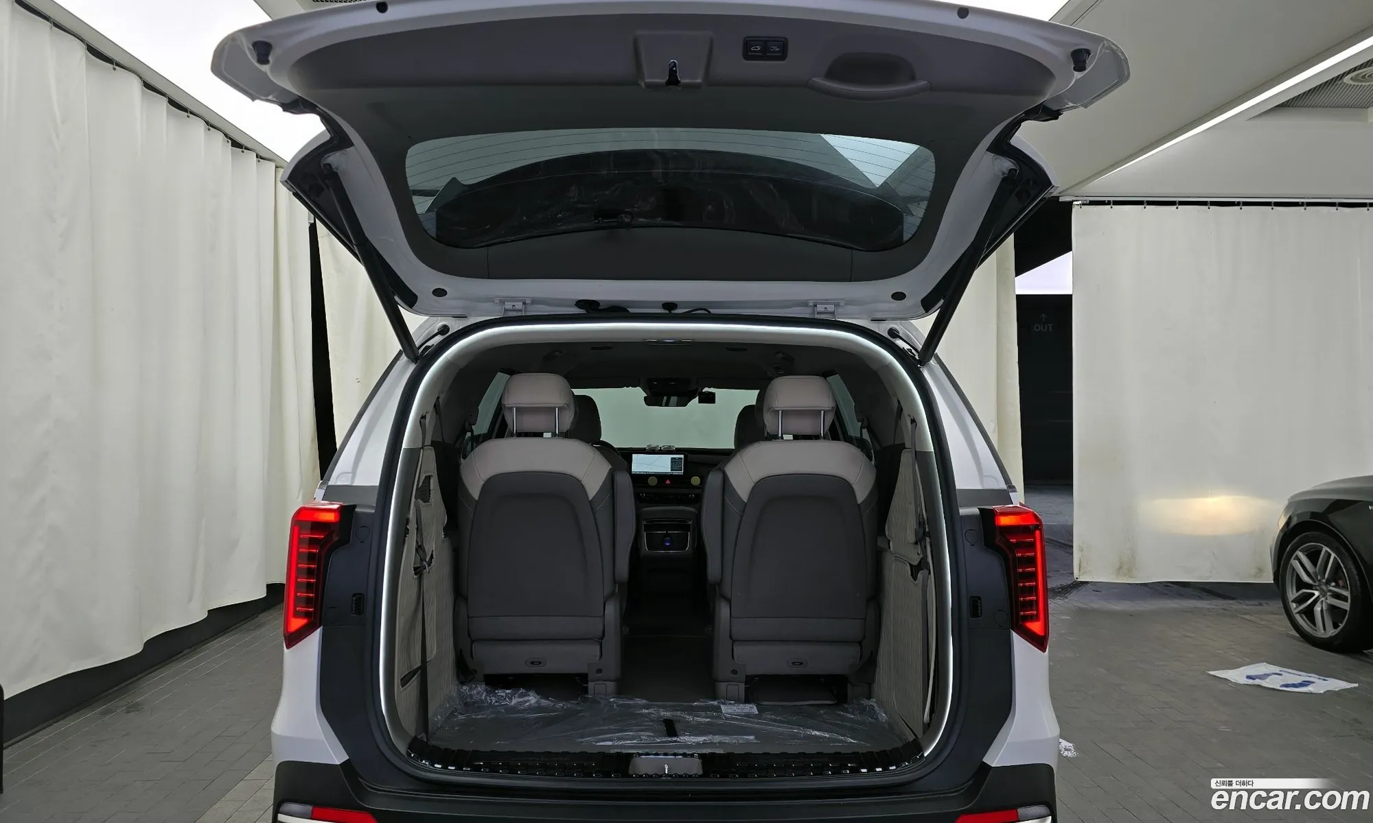 Kia Carnival 2024 — 2
