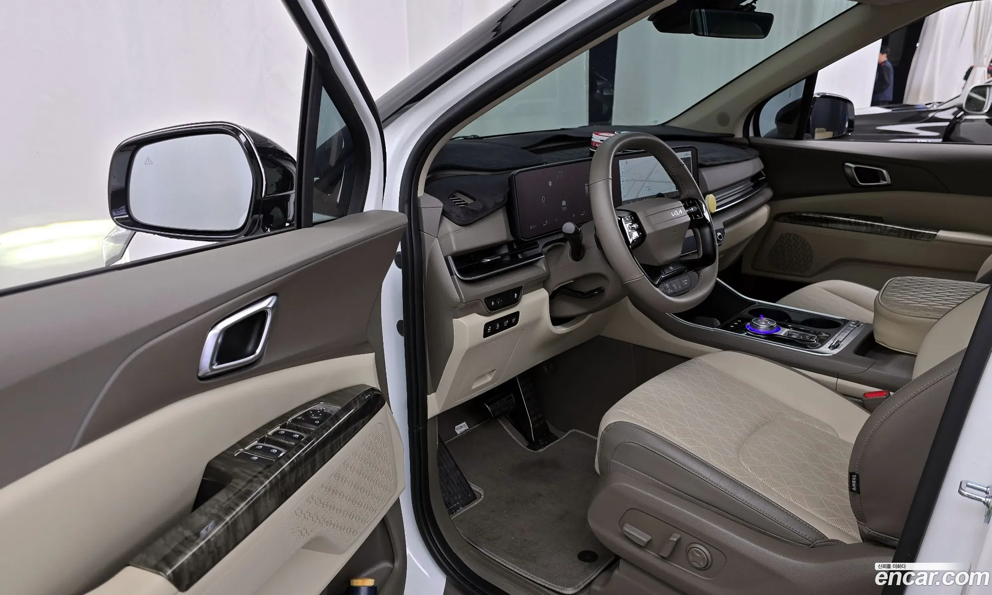 Kia Carnival 2024 — 18