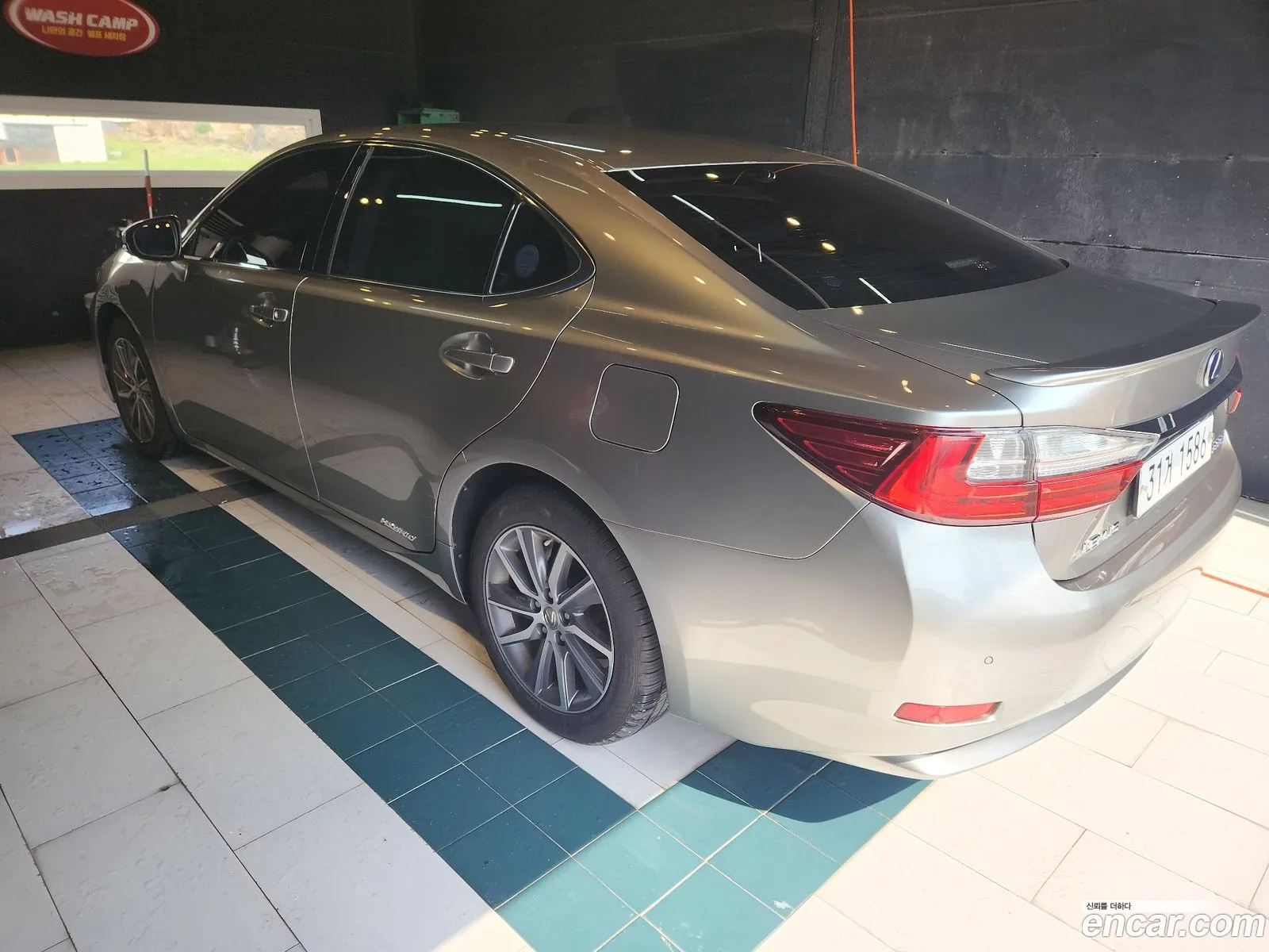 Lexus ES300h 2017 — 7