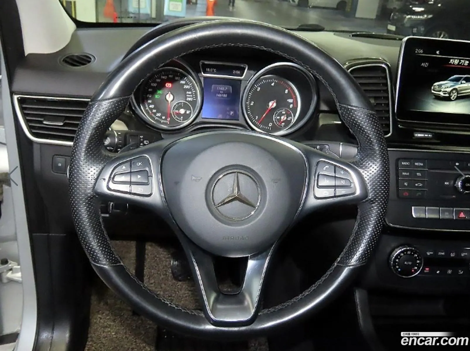 Mercedes-Benz GLE-Class W166 2016 — 11