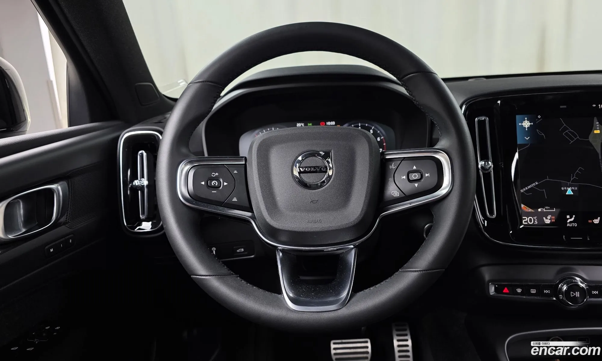 Volvo XC40 2021 YV1XZK92CN2659372 — 14