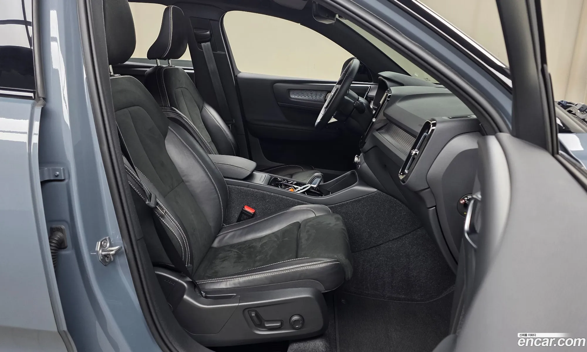 Volvo XC40 2021 YV1XZK92CN2659372 — 2