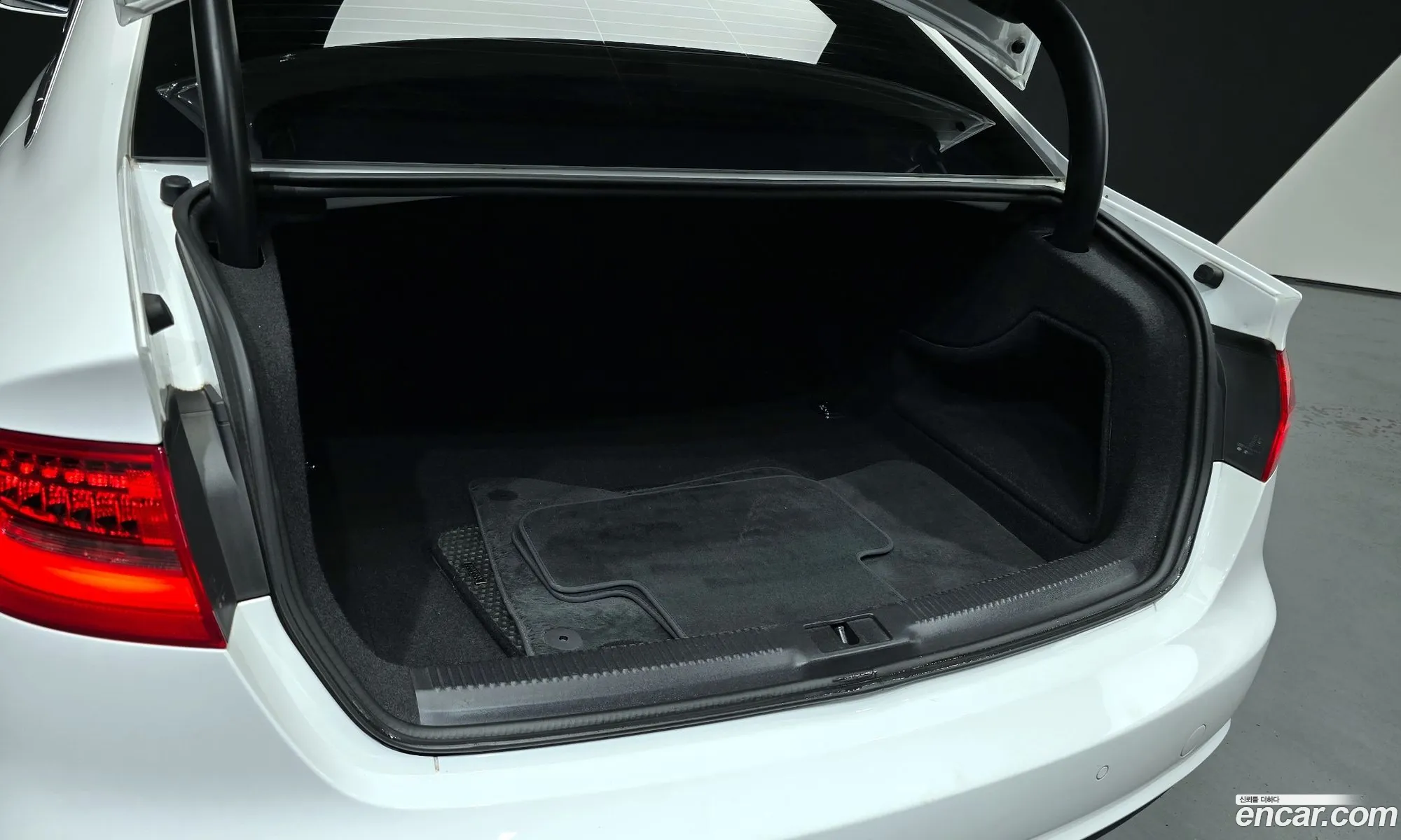 Audi A4 2015 WAUZZZ8K9FA023400 — 17